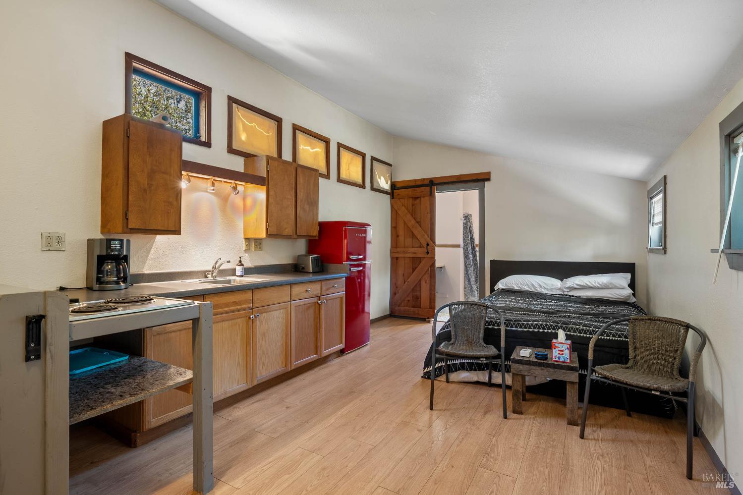 Detail Gallery Image 66 of 75 For 8201 W Side Potter Valley Rd, Potter Valley,  CA 95469 - 4 Beds | 3 Baths
