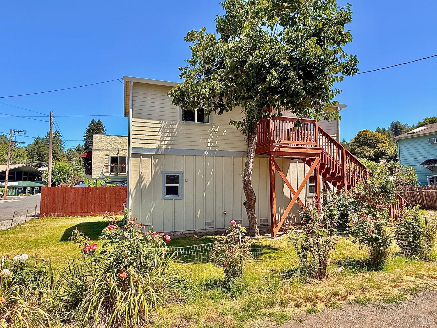 Detail Gallery Image 2 of 28 For 16356 3rd St, Guerneville,  CA 95446 - 1 Beds | 1 Baths