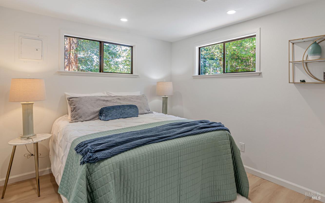 Detail Gallery Image 14 of 38 For 240 Vila Rd, Forestville,  CA 95436 - 2 Beds | 2 Baths