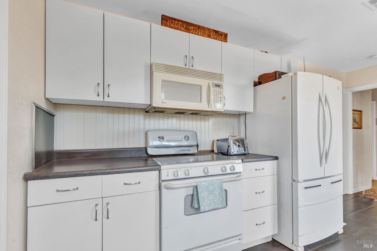 Detail Gallery Image 12 of 31 For 40 La Cruz Ave, Benicia,  CA 94510 - 3 Beds | 2 Baths