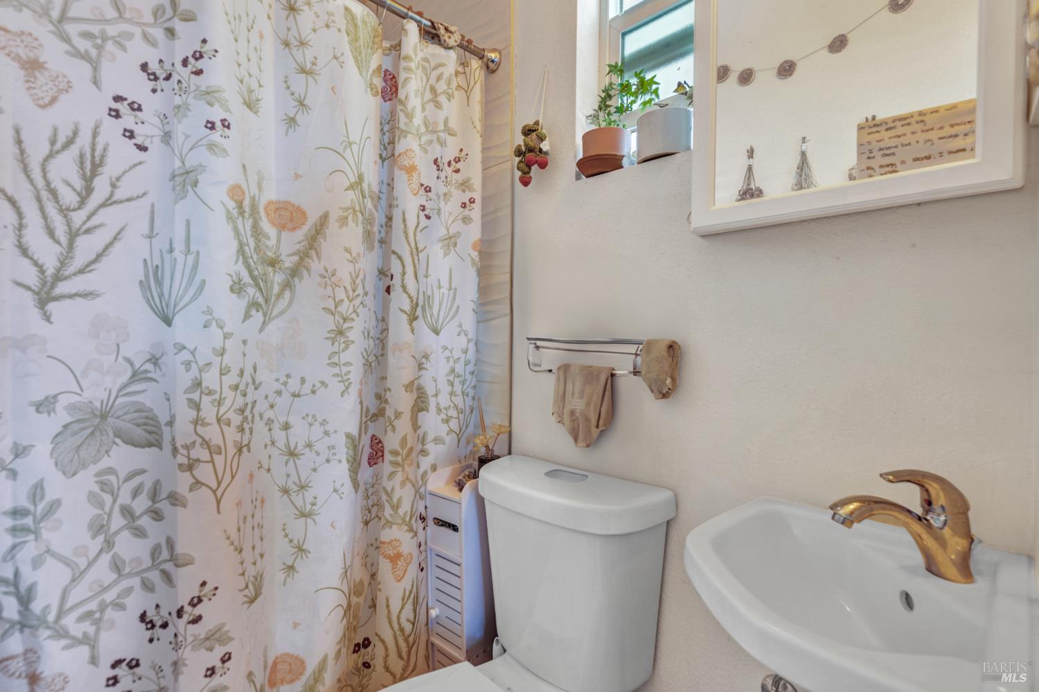 Detail Gallery Image 23 of 31 For 40 La Cruz Ave, Benicia,  CA 94510 - 3 Beds | 2 Baths
