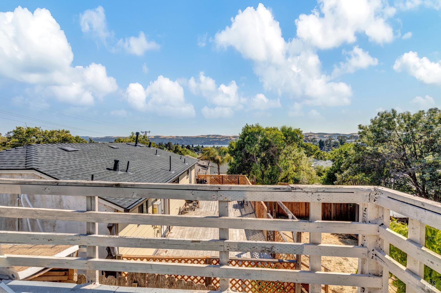 Detail Gallery Image 27 of 31 For 40 La Cruz Ave, Benicia,  CA 94510 - 3 Beds | 2 Baths
