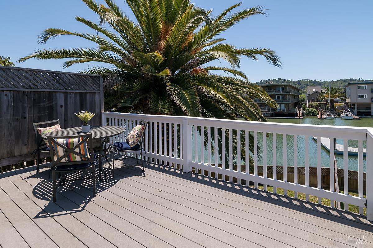 Detail Gallery Image 34 of 44 For 56 Mooring Rd, San Rafael,  CA 94901 - 4 Beds | 3/1 Baths