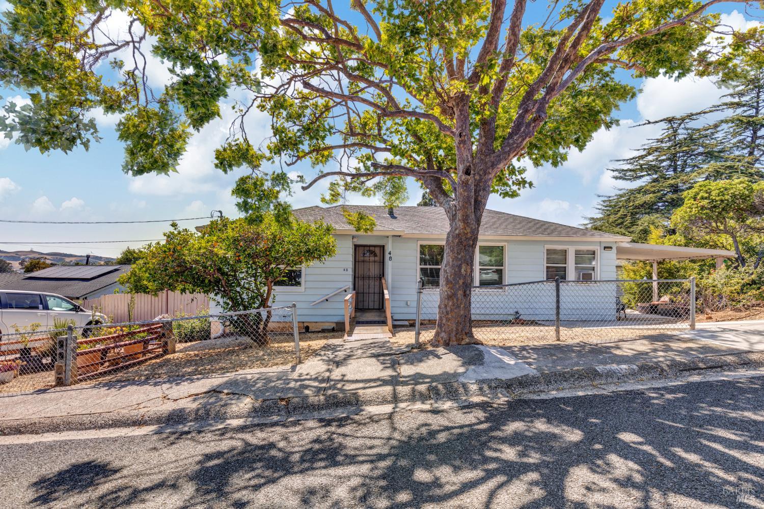 Detail Gallery Image 2 of 31 For 40 La Cruz Ave, Benicia,  CA 94510 - 3 Beds | 2 Baths