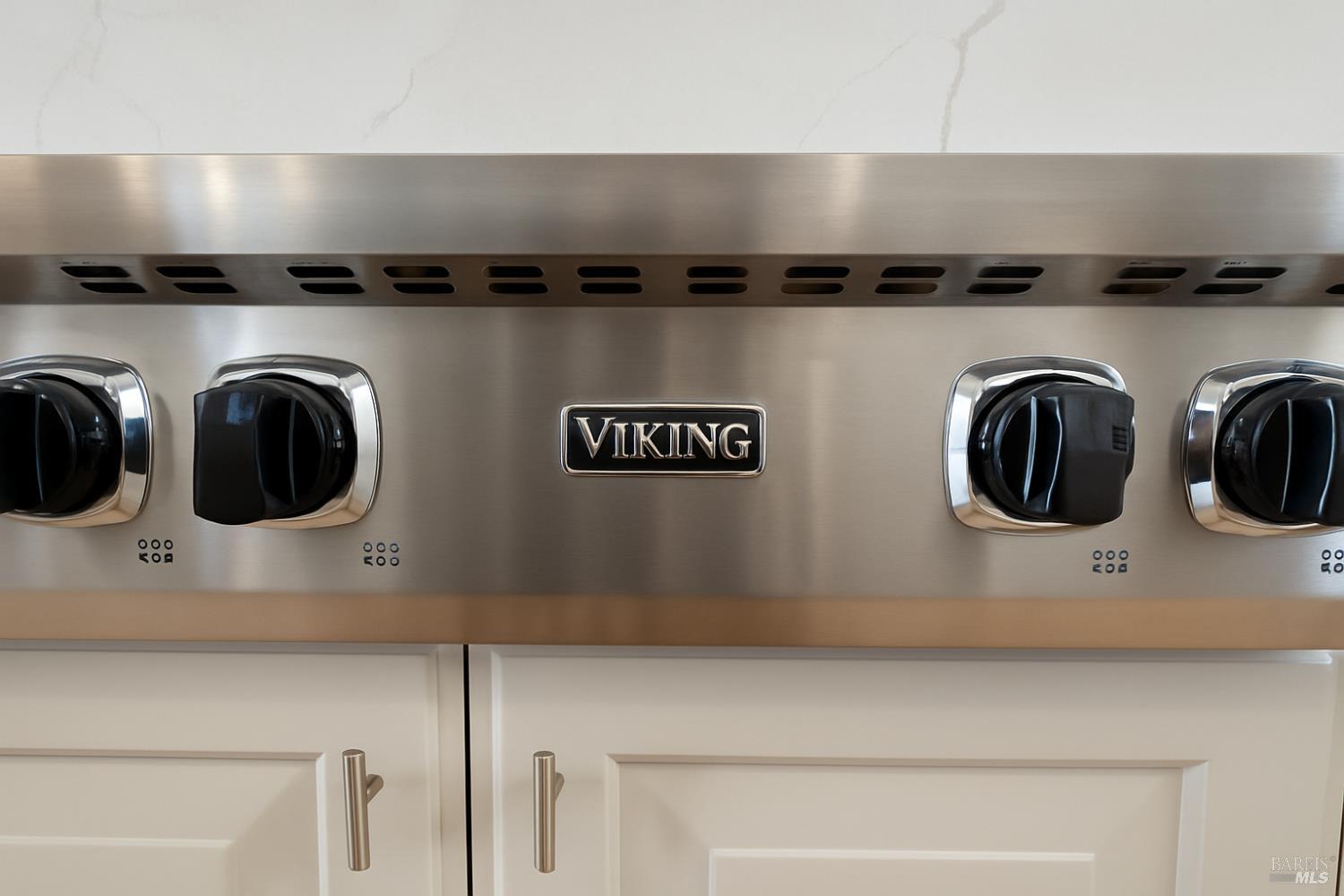 Detail Gallery Image 14 of 33 For 44 De Silva Island Dr, Mill Valley,  CA 94941 - 3 Beds | 2/1 Baths