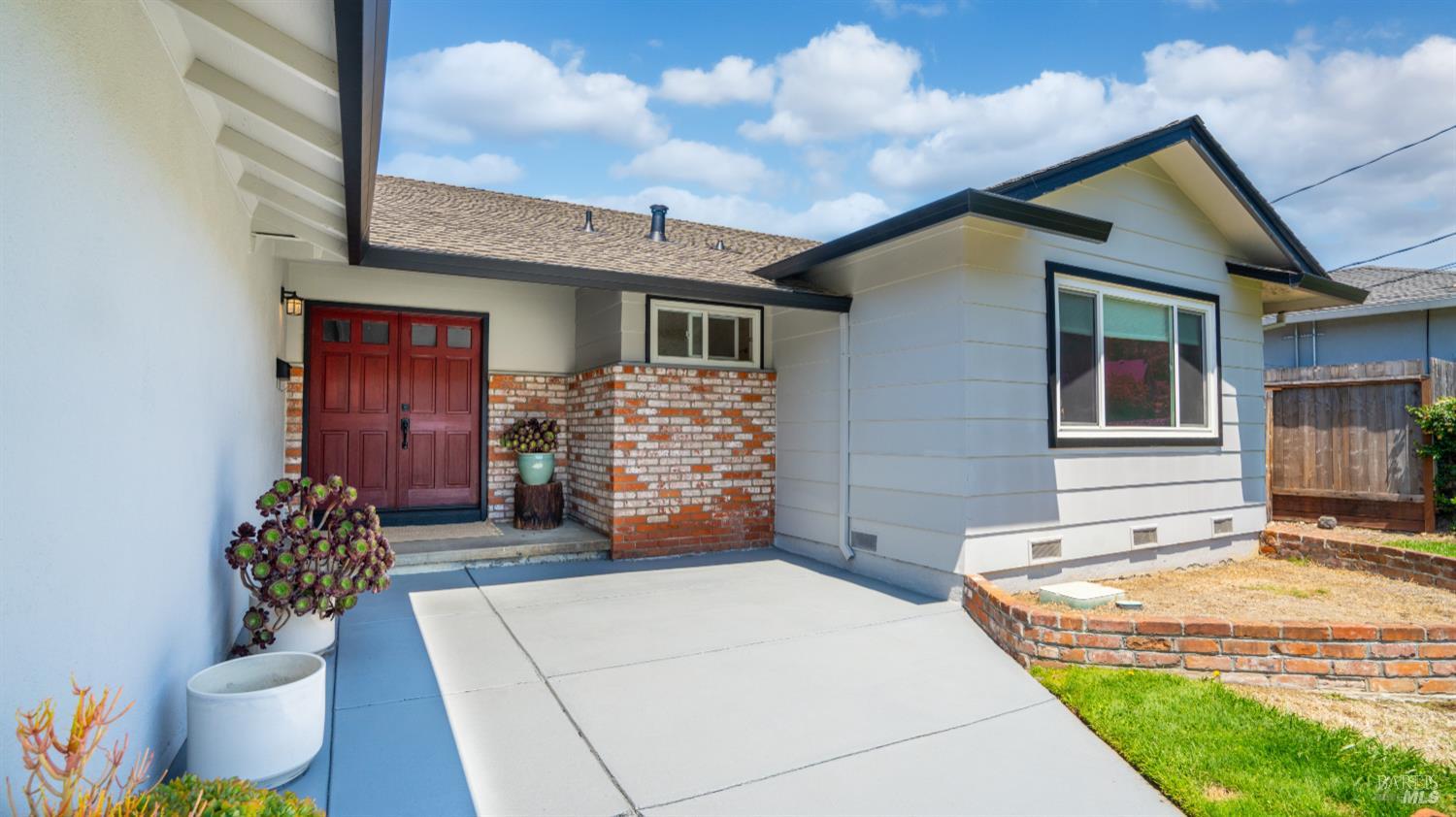 Detail Gallery Image 2 of 21 For 145 Westwood Dr, Novato,  CA 94945 - 4 Beds | 2 Baths