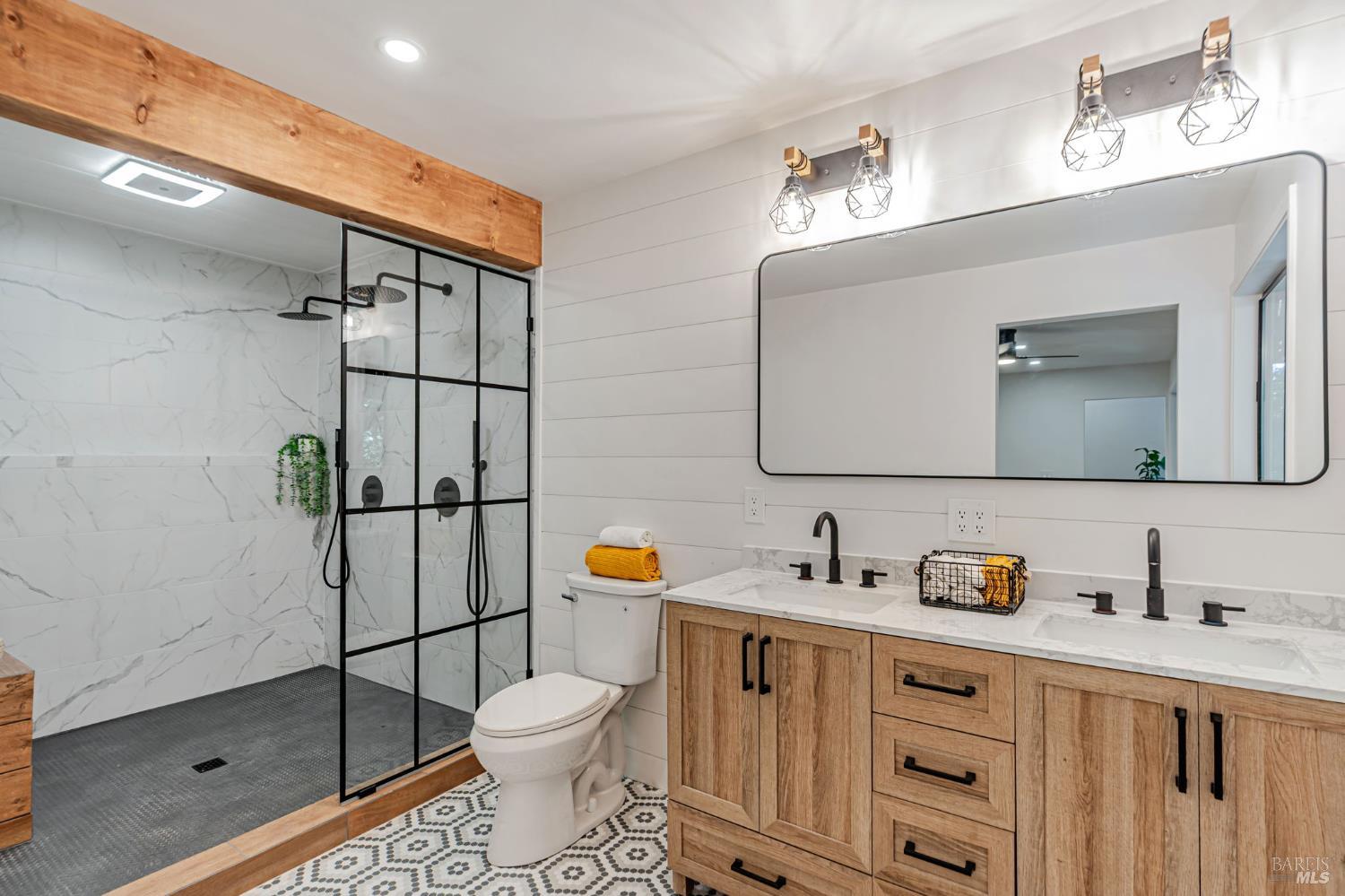 Detail Gallery Image 25 of 38 For 240 Vila Rd, Forestville,  CA 95436 - 2 Beds | 2 Baths