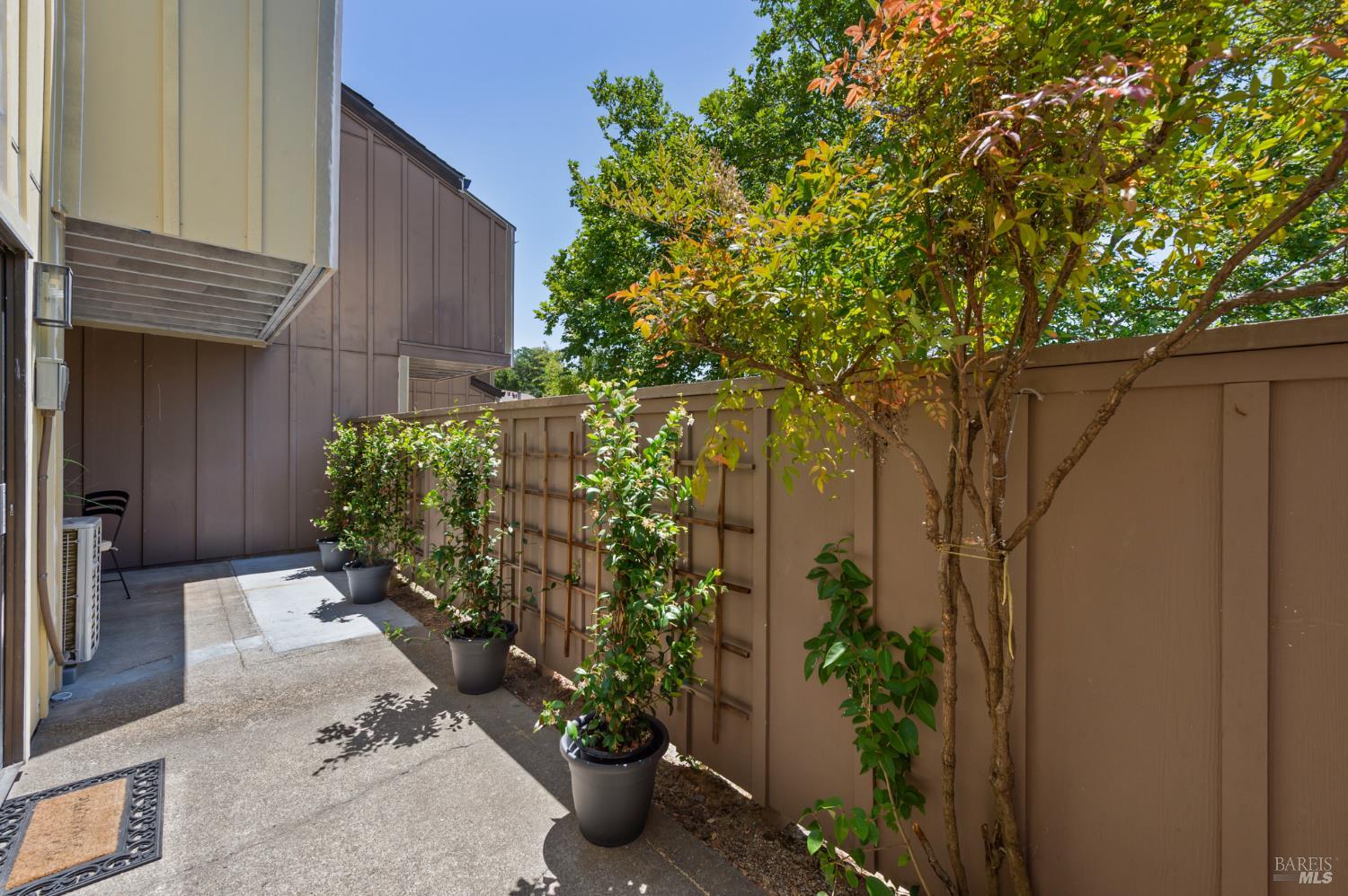 Detail Gallery Image 30 of 38 For 10 Josefa Ct, Novato,  CA 94949 - 3 Beds | 2 Baths