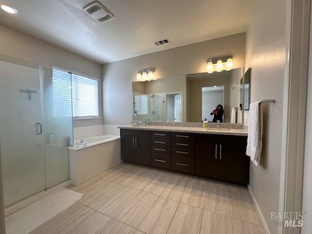 Detail Gallery Image 8 of 16 For 5204 Kim Pl, Rohnert Park,  CA 94928 - 4 Beds | 3 Baths