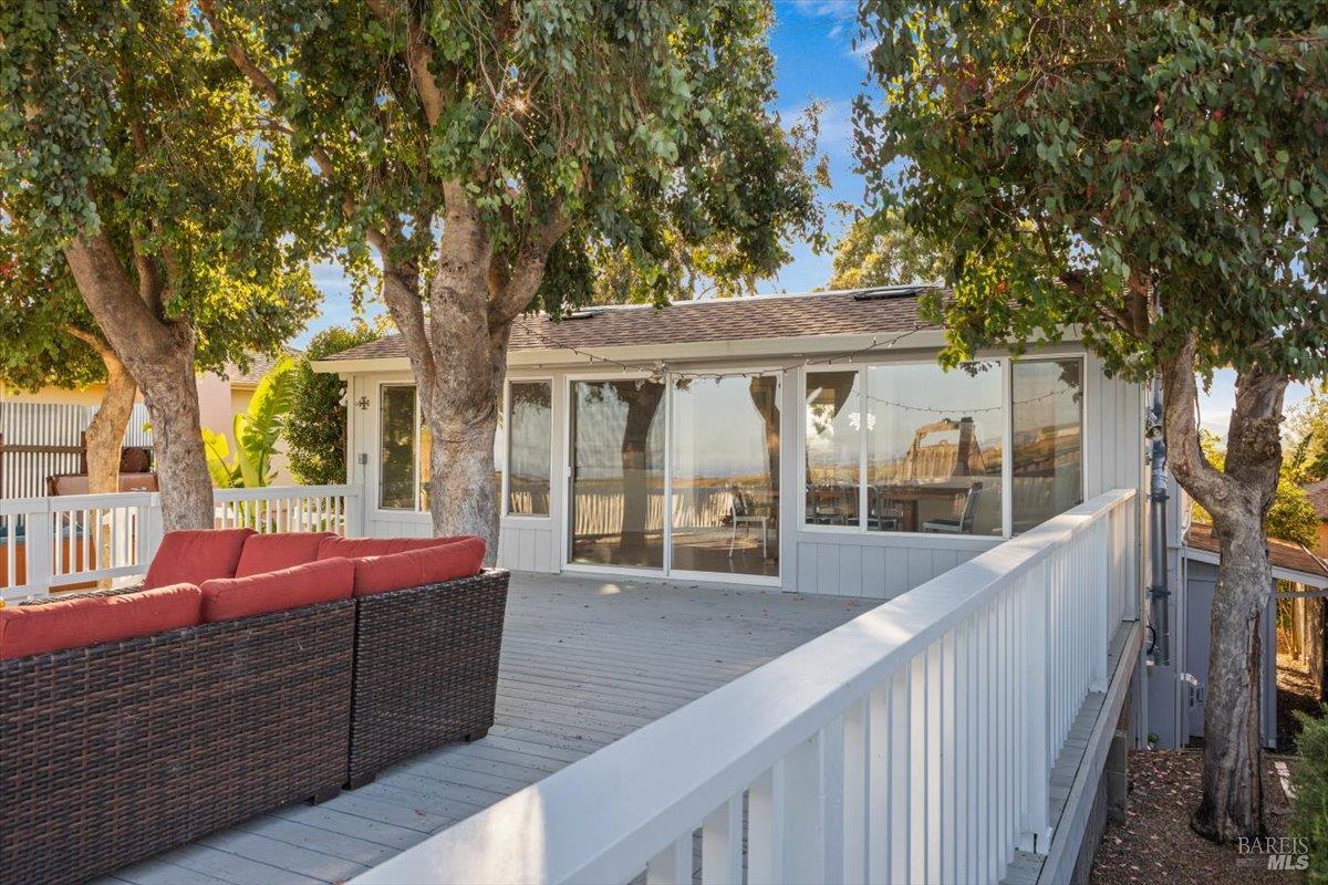 Detail Gallery Image 11 of 58 For 1636 Milton Rd, Napa,  CA 94559 - 3 Beds | 2 Baths