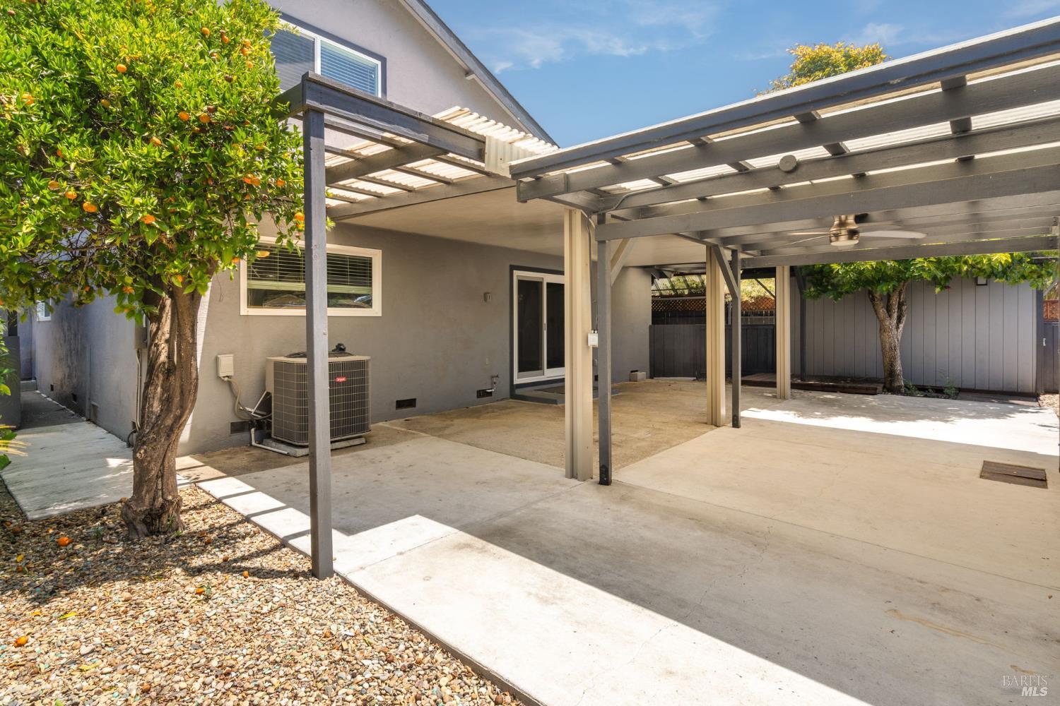Baylor Drive, Vallejo, California image 29