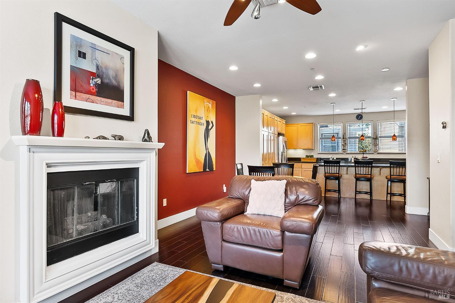 Detail Gallery Image 6 of 48 For 239 Marina Village Way, Benicia,  CA 94510 - 4 Beds | 2/1 Baths