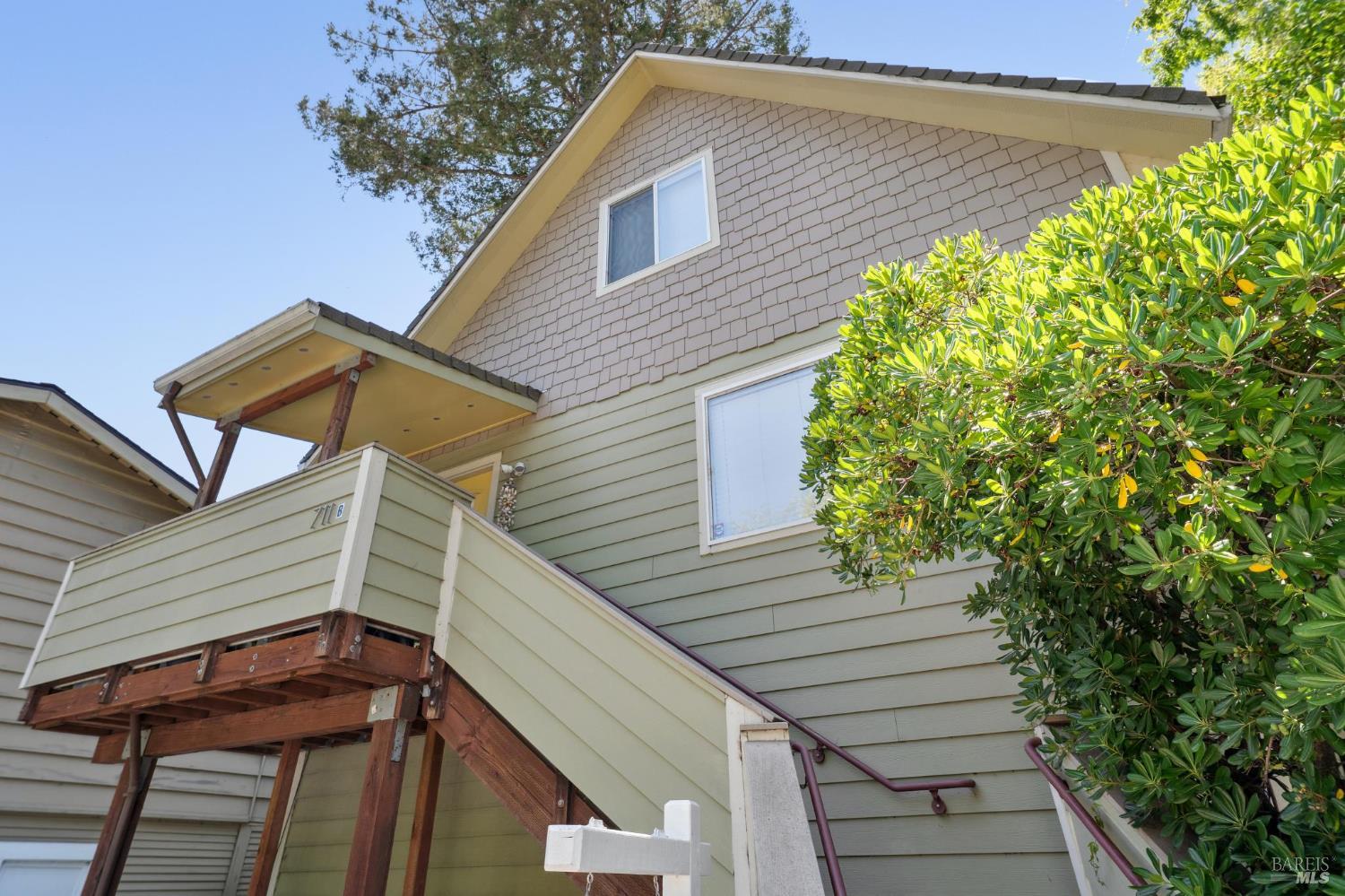 Detail Gallery Image 2 of 18 For 711 San Anselmo Ave, San Anselmo,  CA 94960 - – Beds | – Baths
