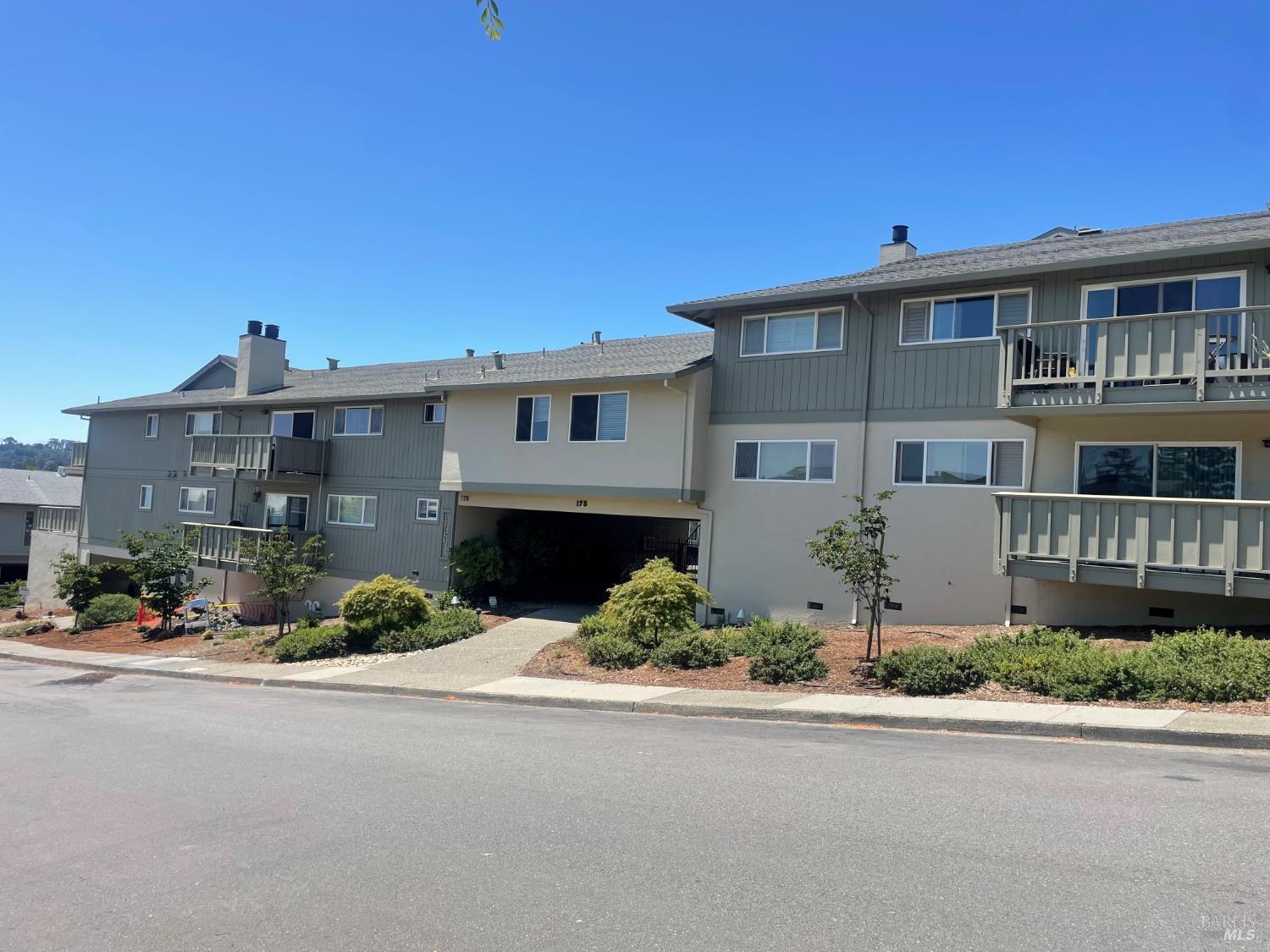 Detail Gallery Image 30 of 30 For 175 Upper via Casitas Way #2,  Greenbrae,  CA 94904 - 2 Beds | 2 Baths
