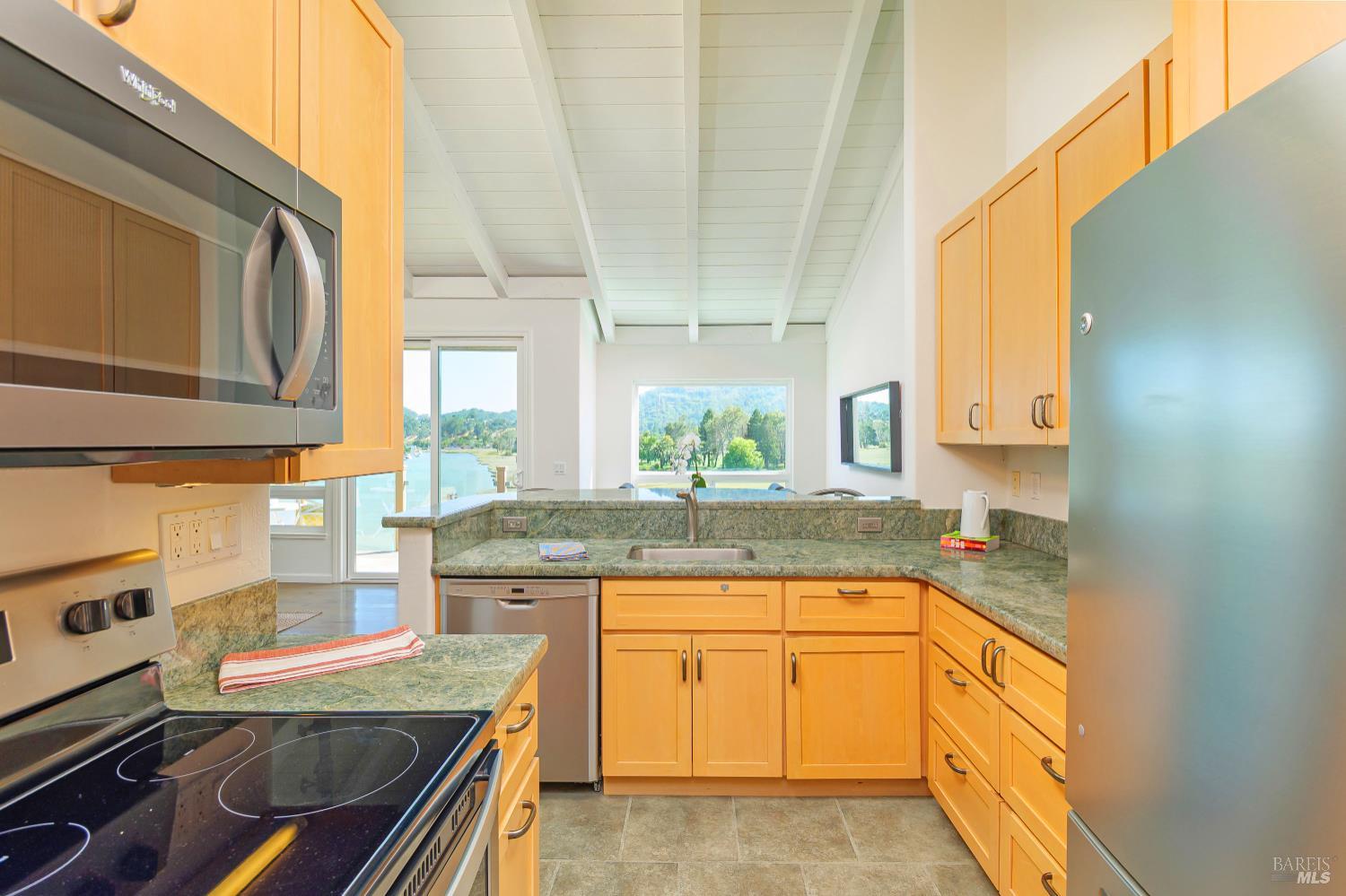 Detail Gallery Image 13 of 27 For 495 S Eliseo Dr #7,  Greenbrae,  CA 94904 - 2 Beds | 2 Baths