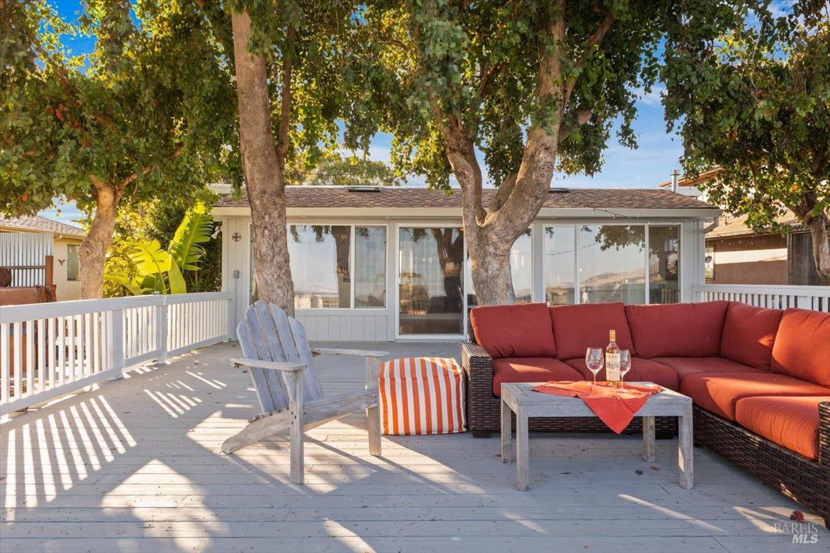 Detail Gallery Image 10 of 58 For 1636 Milton Rd, Napa,  CA 94559 - 3 Beds | 2 Baths