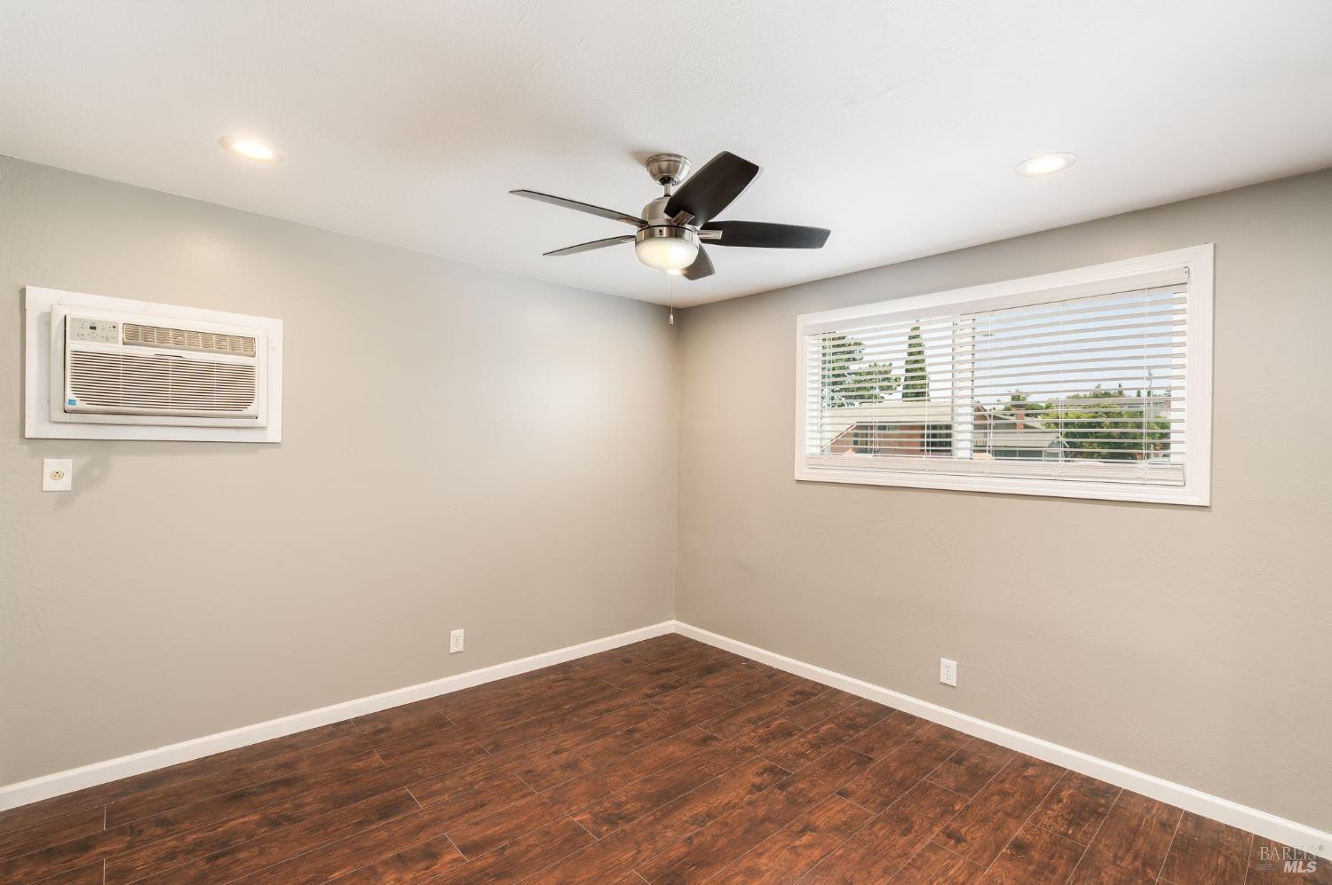 Baylor Drive, Vallejo, California image 24