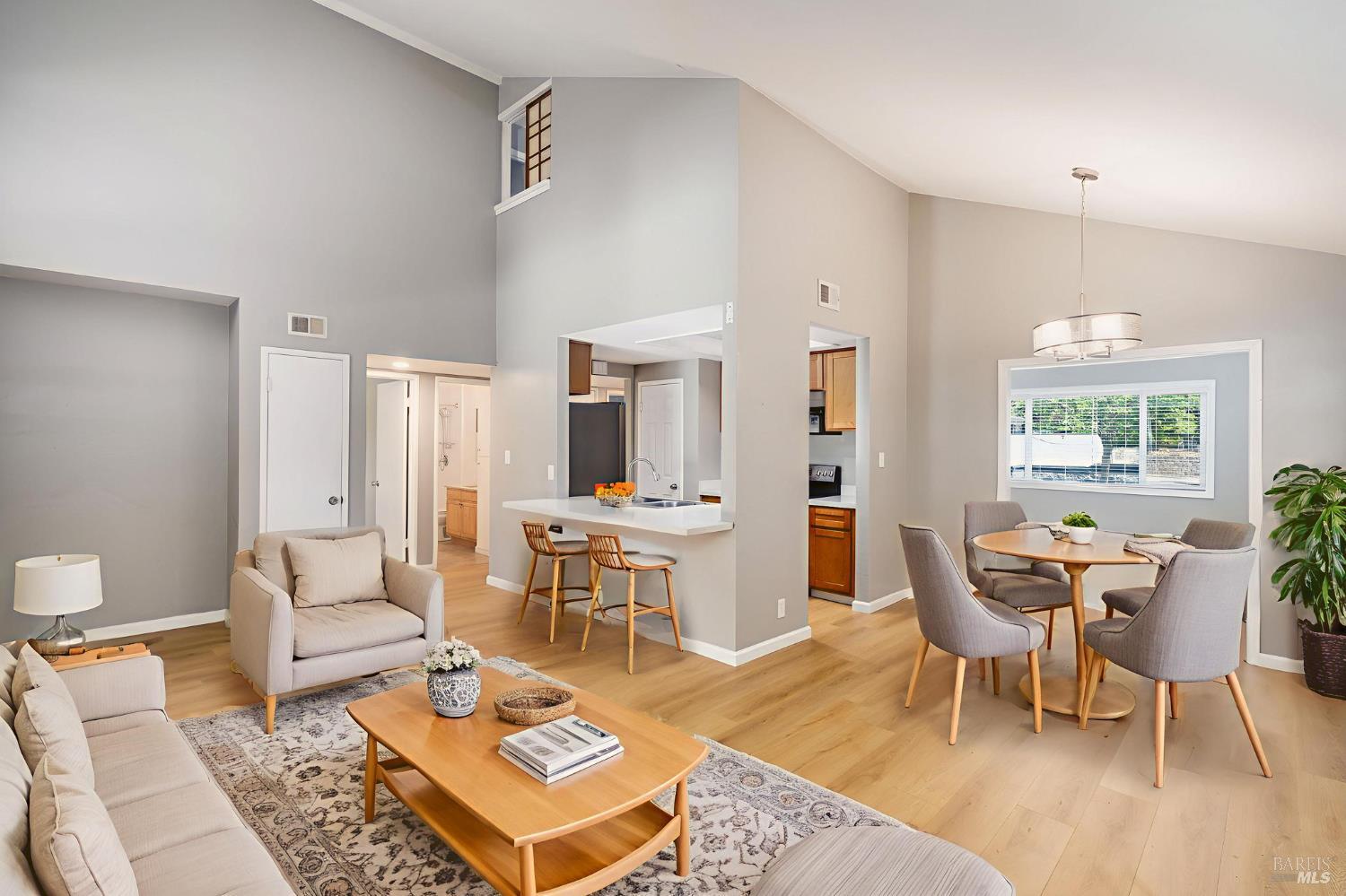 Baylor Drive, Vallejo, California image 6