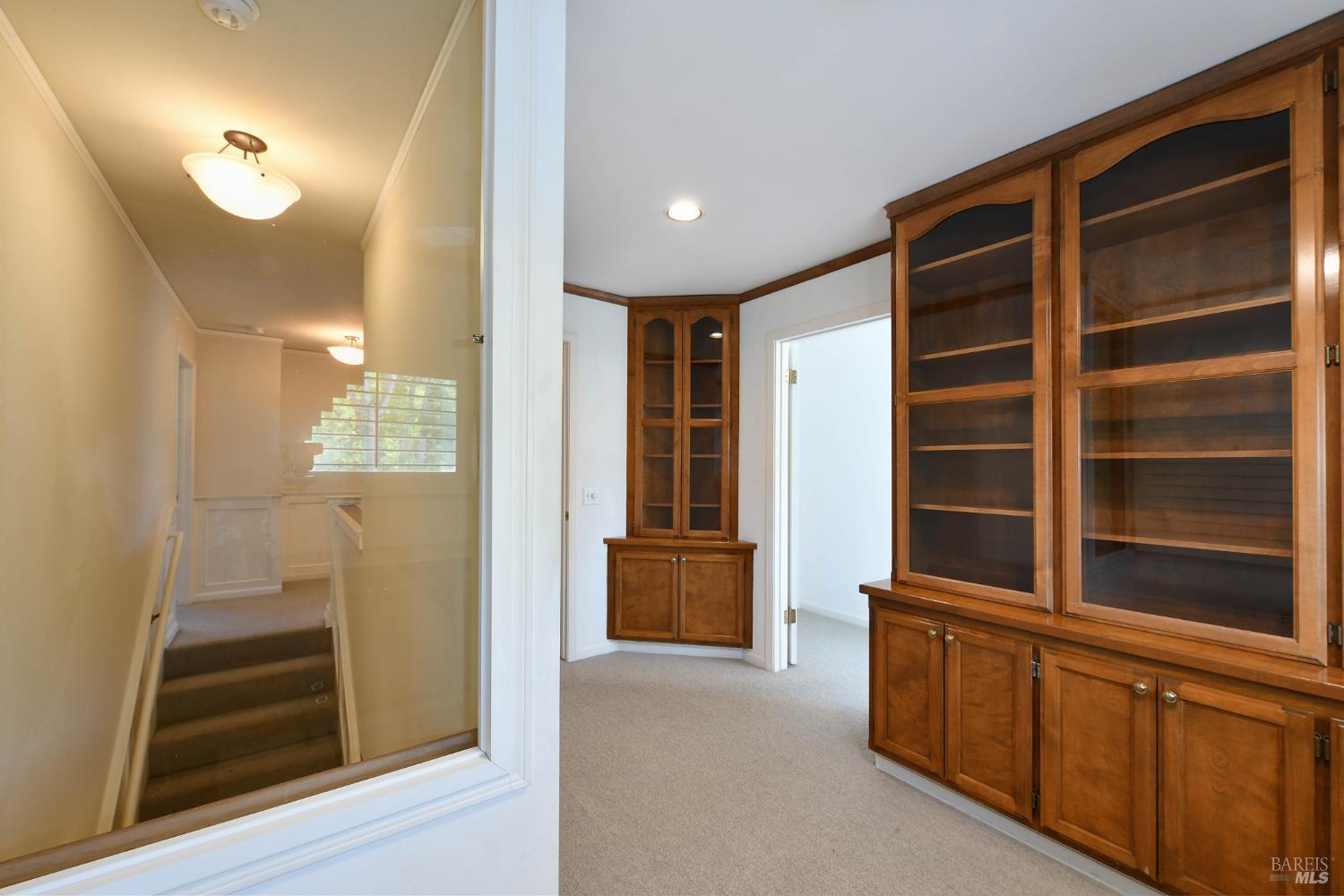 Detail Gallery Image 21 of 57 For 12 Greenfield Ct, Mill Valley,  CA 94941 - 4 Beds | 3/1 Baths