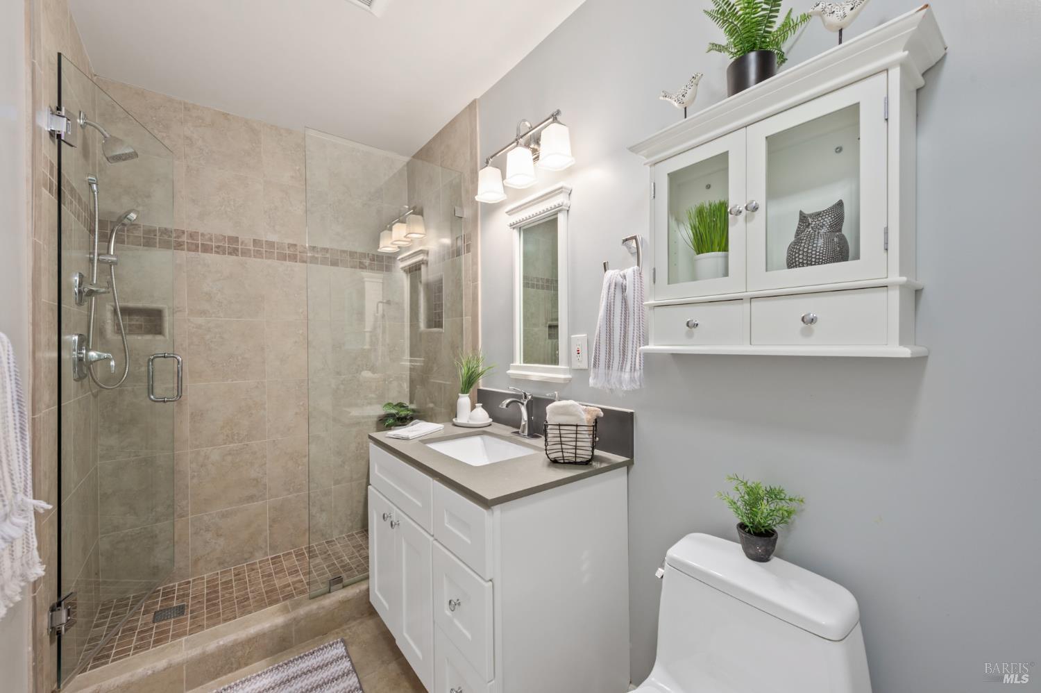 Detail Gallery Image 17 of 38 For 10 Josefa Ct, Novato,  CA 94949 - 3 Beds | 2 Baths