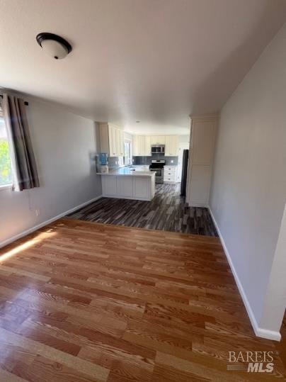 Detail Gallery Image 4 of 18 For 1020 Stony Glen Ln, Cotati,  CA 94931 - 3 Beds | 2/1 Baths