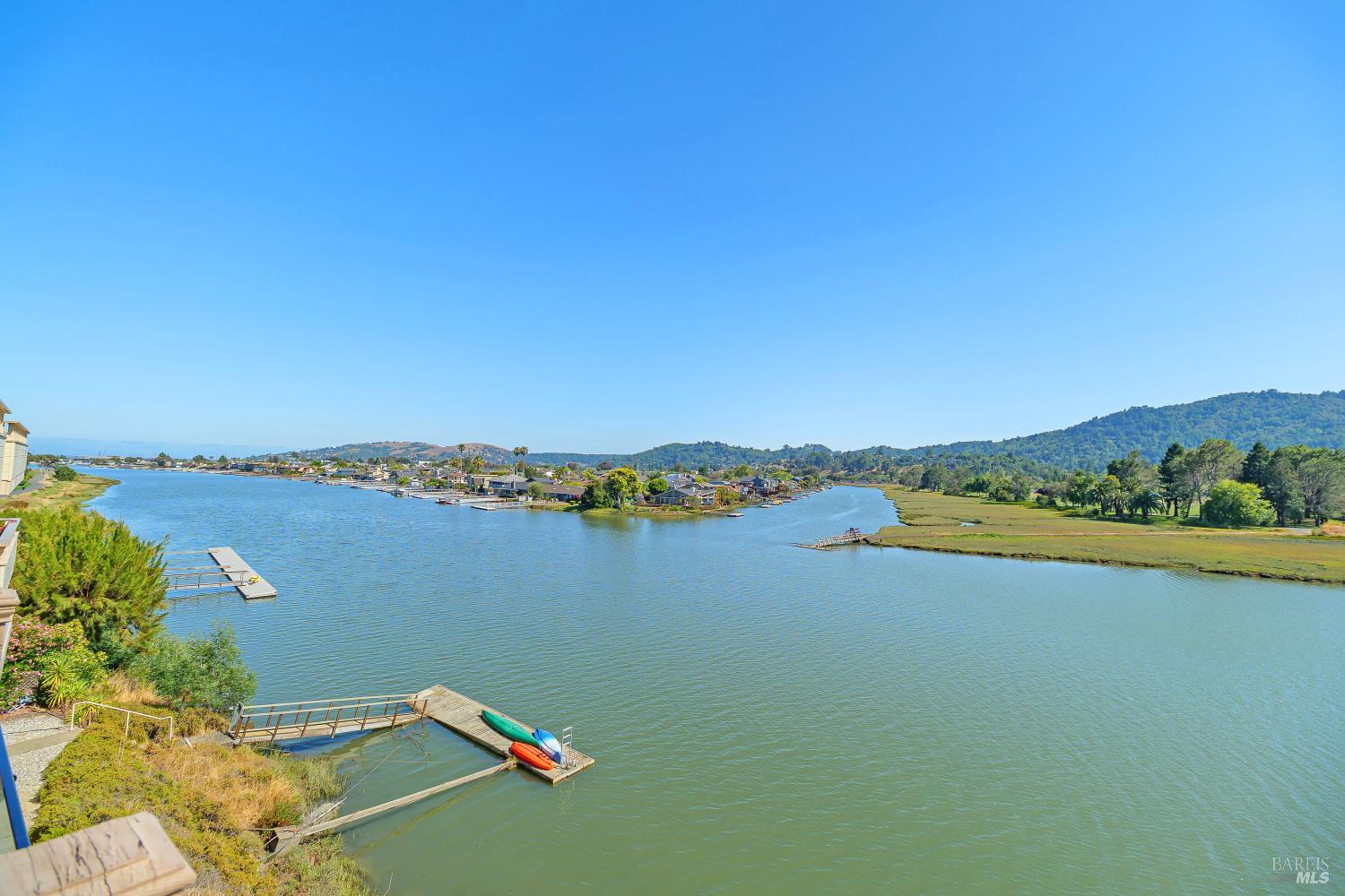 Detail Gallery Image 2 of 27 For 495 S Eliseo Dr #7,  Greenbrae,  CA 94904 - 2 Beds | 2 Baths