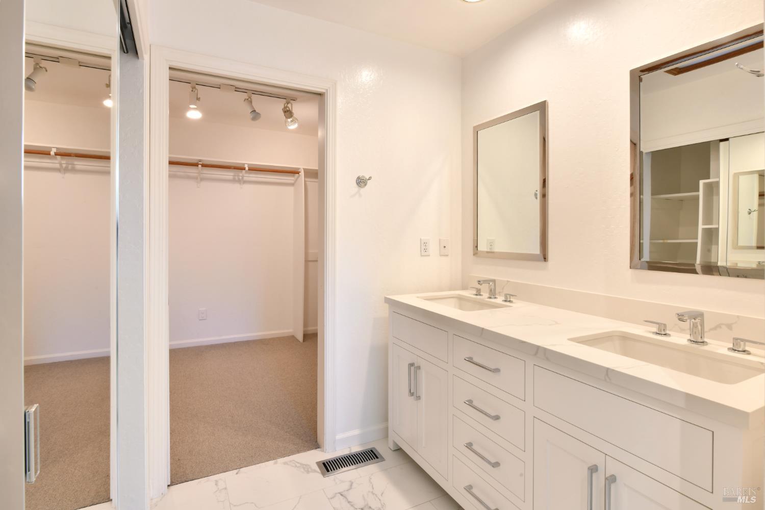 Detail Gallery Image 24 of 57 For 12 Greenfield Ct, Mill Valley,  CA 94941 - 4 Beds | 3/1 Baths