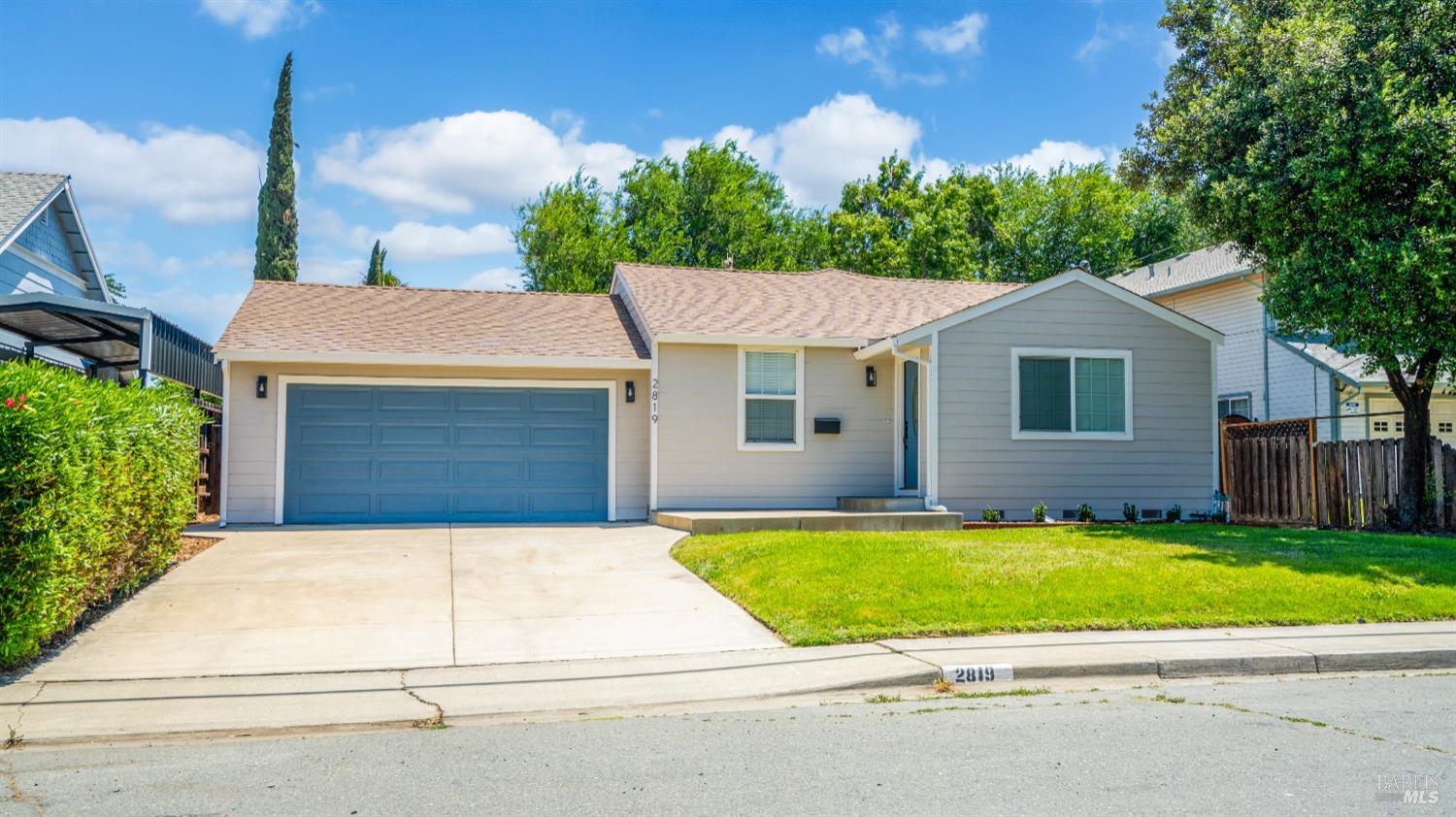 Detail Gallery Image 1 of 1 For 2819 Sunset Ln, Antioch,  CA 94509 - 3 Beds | 2 Baths