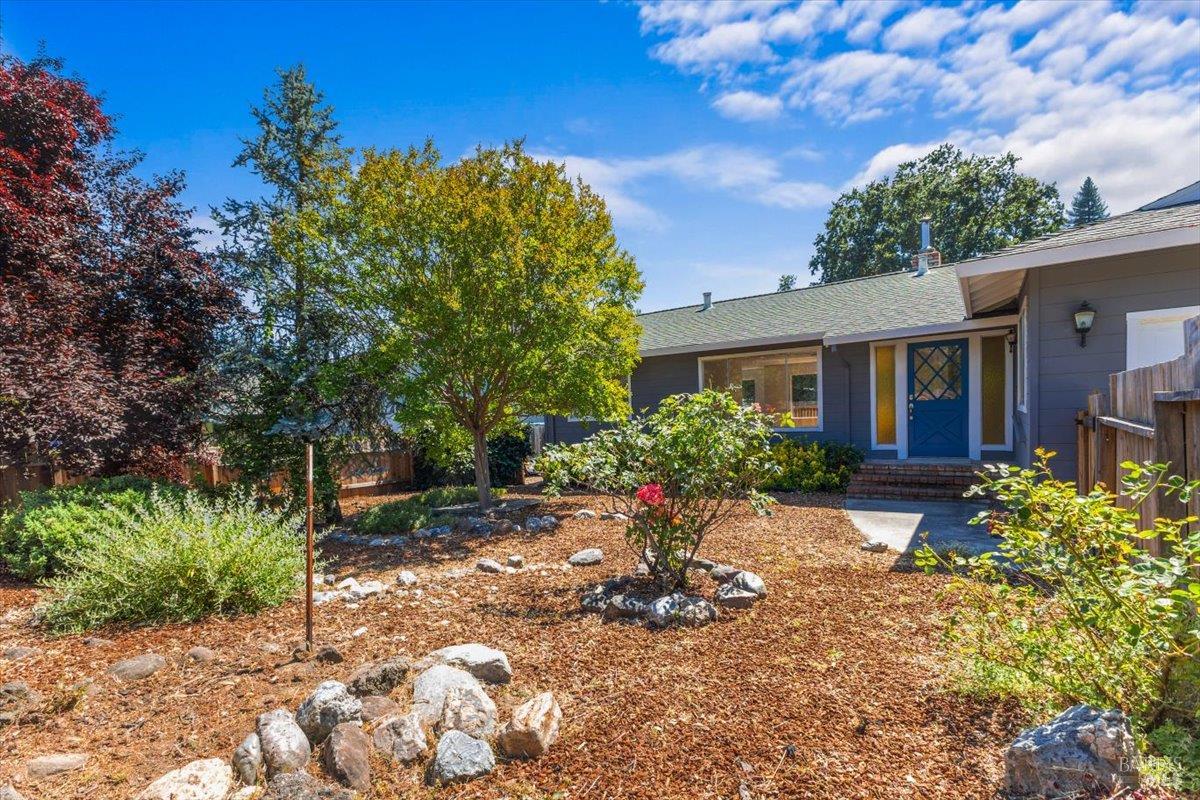 549 Hillside Drive Cloverdale, California Desirable Westside of Cloverdale single story home on just over a 1/4 acre flat lot. This 2BD/2BA, 1,536 sqft property features a spacious family room with wood burning fireplace and abundant natural light. Red oak flooring runs throughout, and both bathrooms have been tastefully remodeled. The primary suite includes a walk-in closet and tiled shower; guest bath offers a bathtub and shower. The galley kitchen and breakfast nook overlook an expansive backyard, ideal for entertaining or a quiet retreat. Recent improvements include a newer roof, fresh exterior paint, fenced front yard, updated interior paint, plumbing and electrical. The home is conveniently located just minutes from downtown, the Russian River, and local favorites like the Citrus Fair, Friday Night Live, and Fourth of July fireworks.
