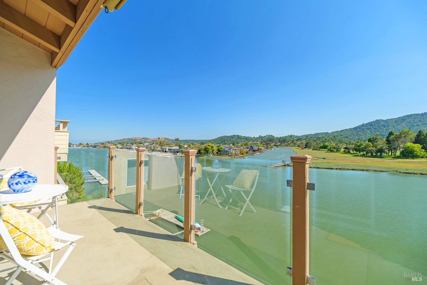 Detail Gallery Image 3 of 27 For 495 S Eliseo Dr #7,  Greenbrae,  CA 94904 - 2 Beds | 2 Baths