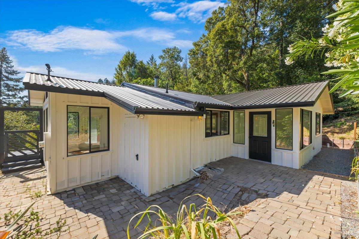 Detail Gallery Image 1 of 39 For 665 Spanish Canyon Dr, Ukiah,  CA 95482 - 3 Beds | 2 Baths