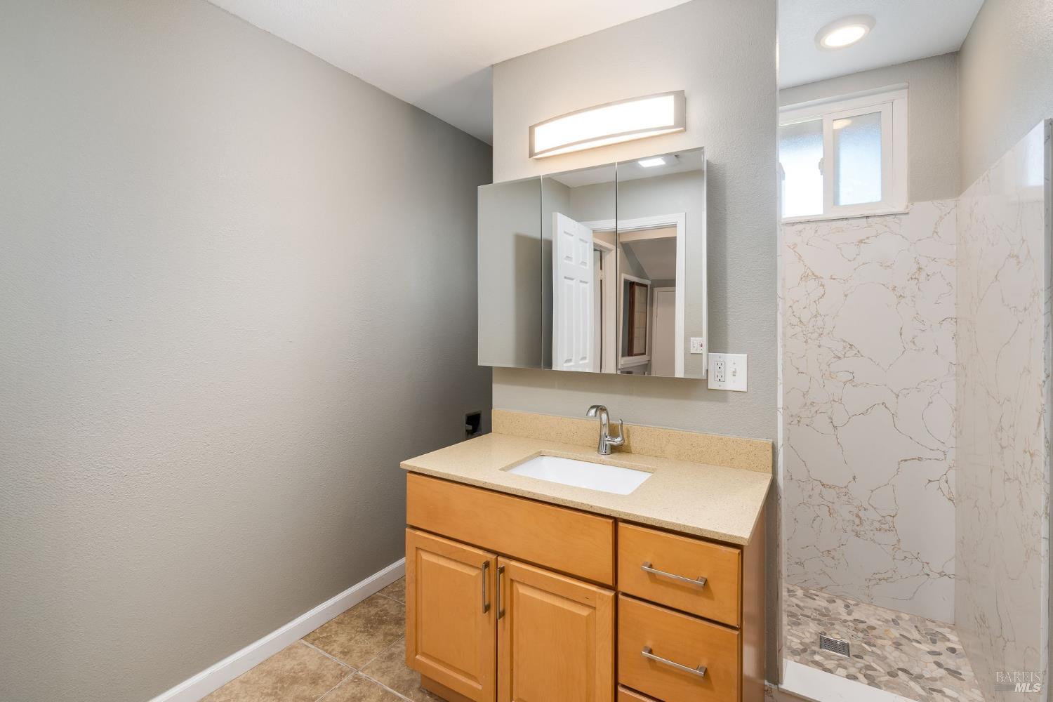 Baylor Drive, Vallejo, California image 25