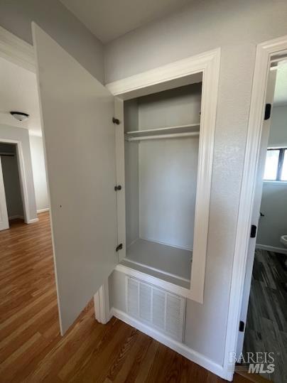 Detail Gallery Image 7 of 18 For 1020 Stony Glen Ln, Cotati,  CA 94931 - 3 Beds | 2/1 Baths