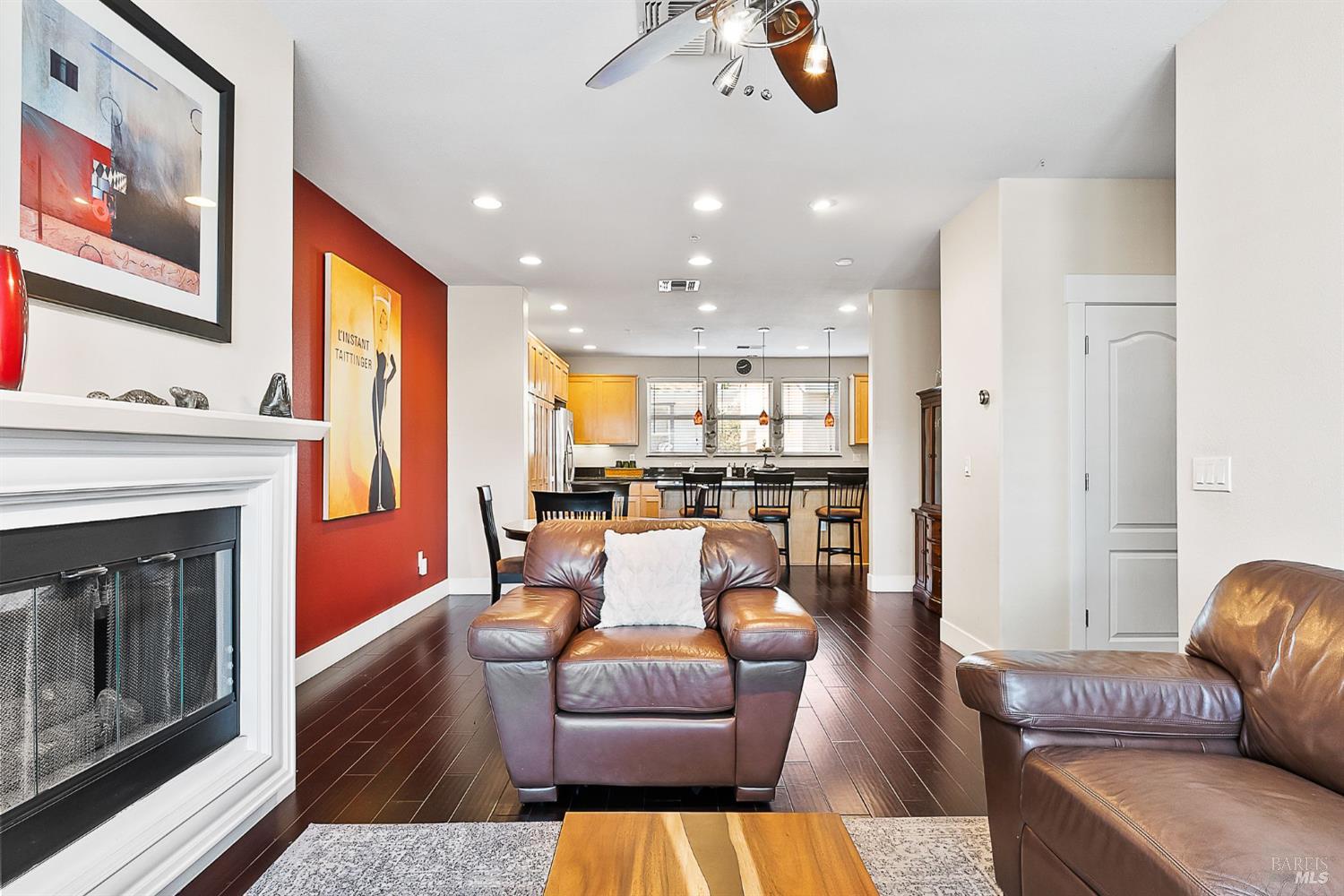 Detail Gallery Image 7 of 48 For 239 Marina Village Way, Benicia,  CA 94510 - 4 Beds | 2/1 Baths