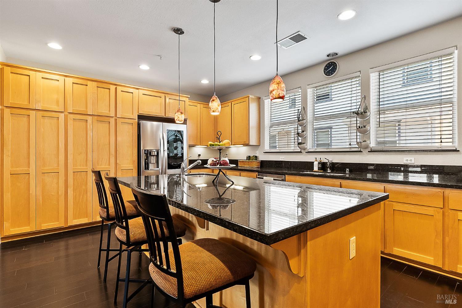 Detail Gallery Image 20 of 48 For 239 Marina Village Way, Benicia,  CA 94510 - 4 Beds | 2/1 Baths
