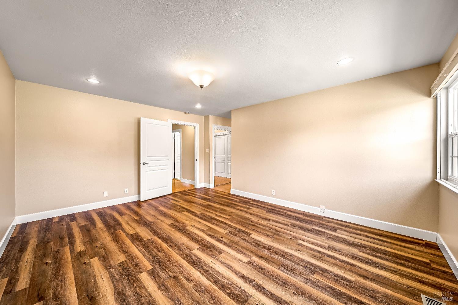 Detail Gallery Image 5 of 27 For 601 Cherry Ct, Fairfield,  CA 94534 - 4 Beds | 2/1 Baths