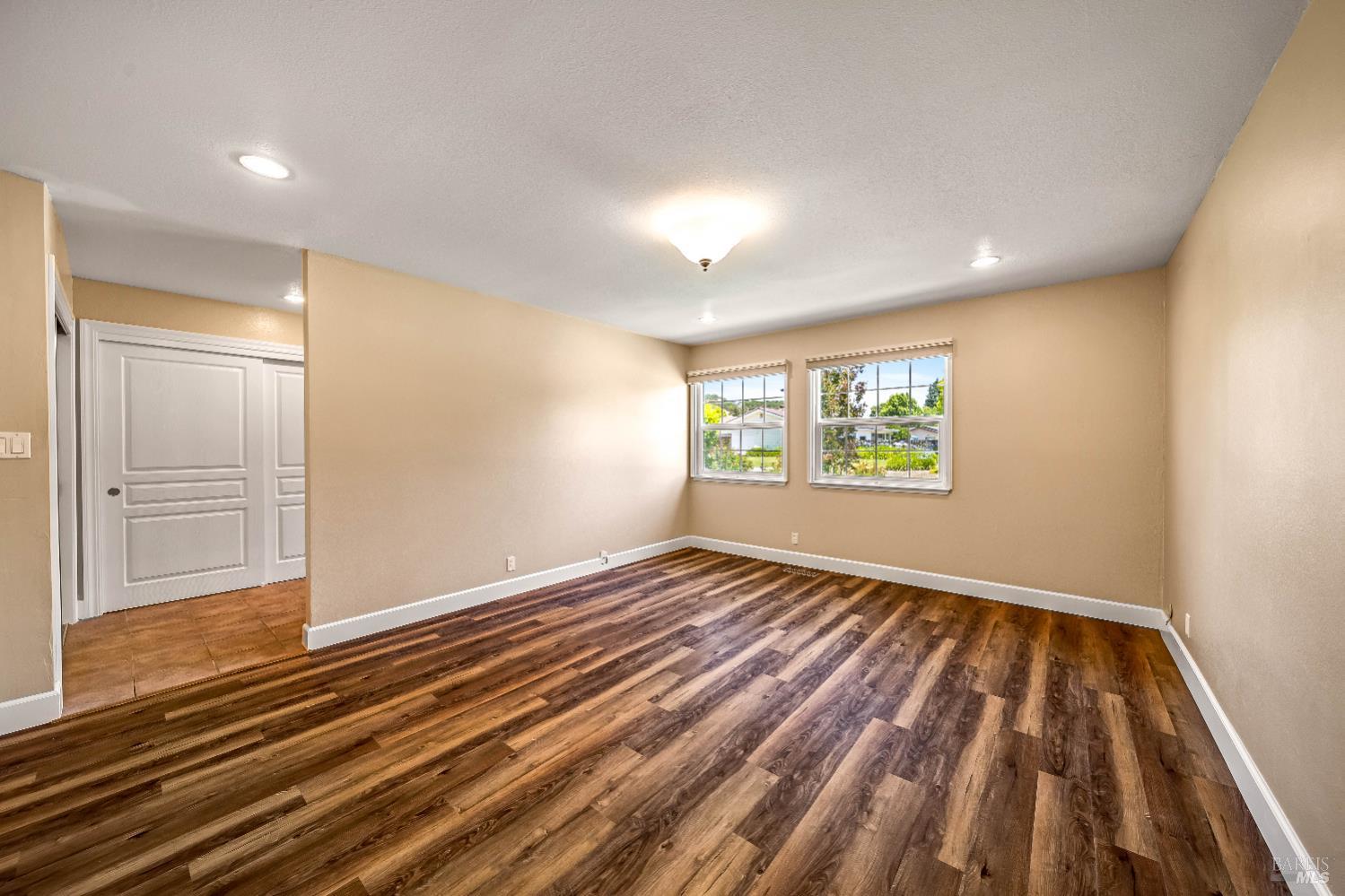 Detail Gallery Image 4 of 27 For 601 Cherry Ct, Fairfield,  CA 94534 - 4 Beds | 2/1 Baths