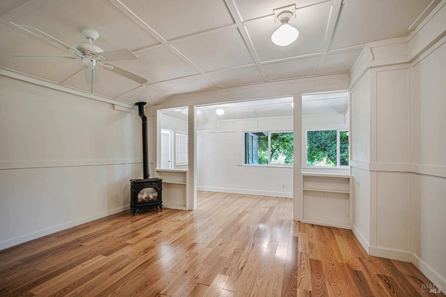 Detail Gallery Image 12 of 46 For 2160 Madrone Ave, Healdsburg,  CA 95448 - – Beds | – Baths