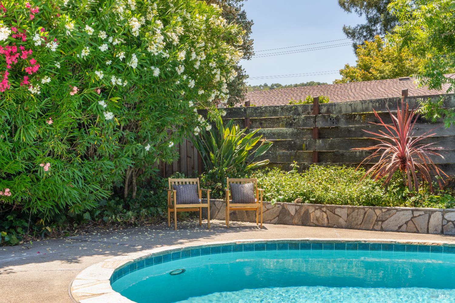Detail Gallery Image 55 of 59 For 417 via Del Plano Unkn, Novato,  CA 94949 - 3 Beds | 2 Baths