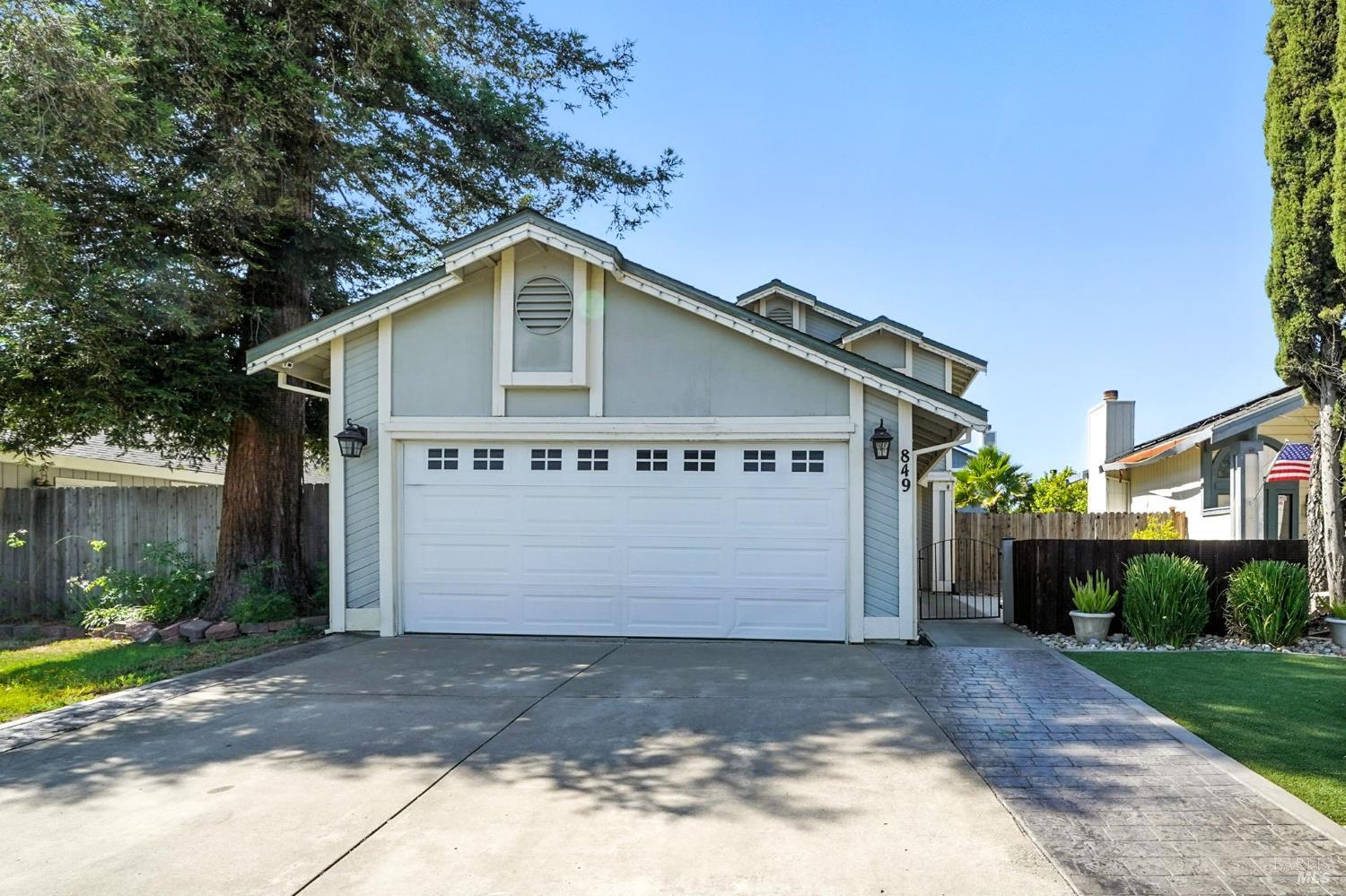 Detail Gallery Image 2 of 37 For 849 Cameron Ct, Vacaville,  CA 95687 - 3 Beds | 2/1 Baths