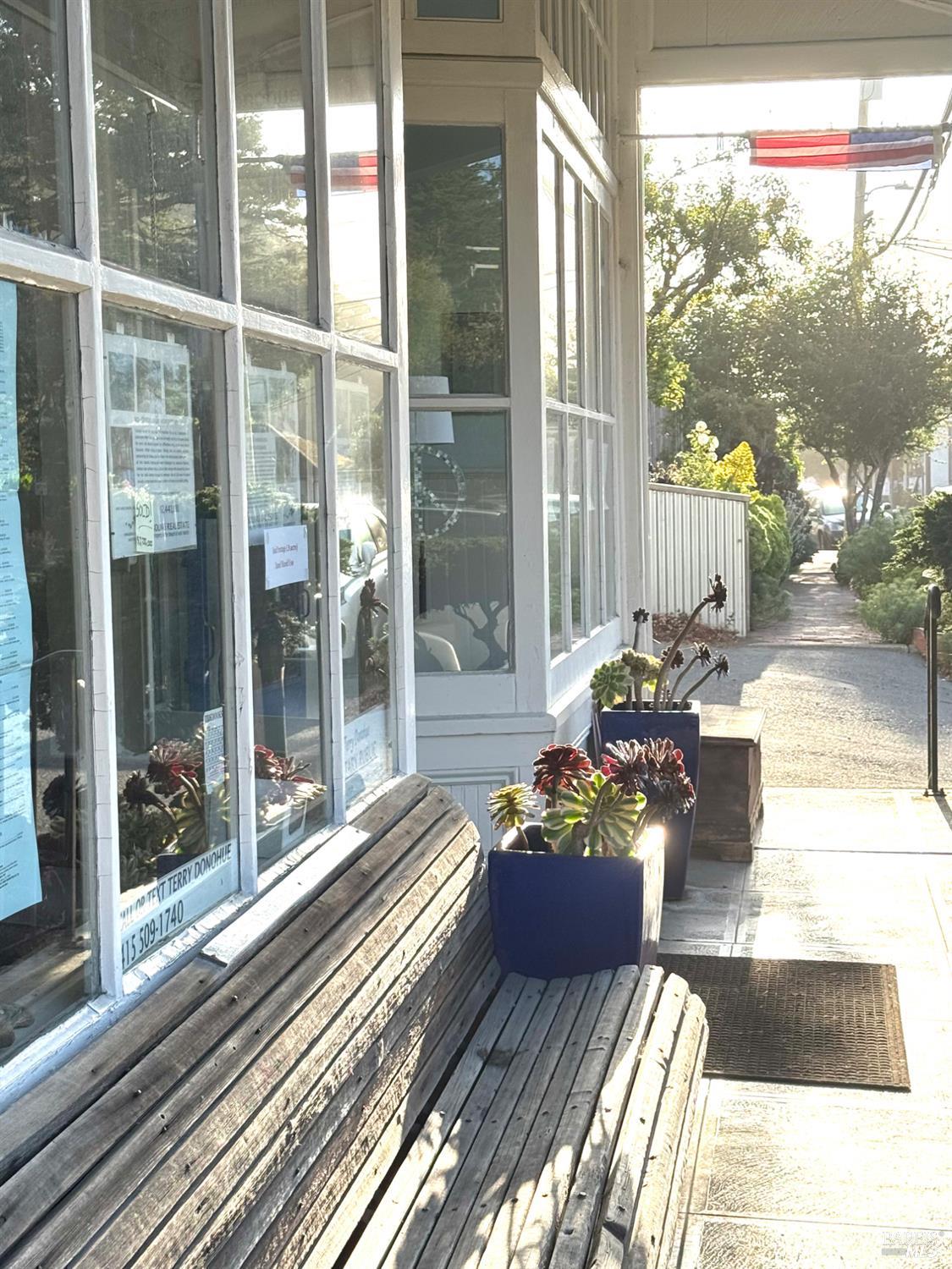 Detail Gallery Image 6 of 26 For 3 Wharf Rd #3 & 7,  Bolinas,  CA 94924 - – Beds | – Baths