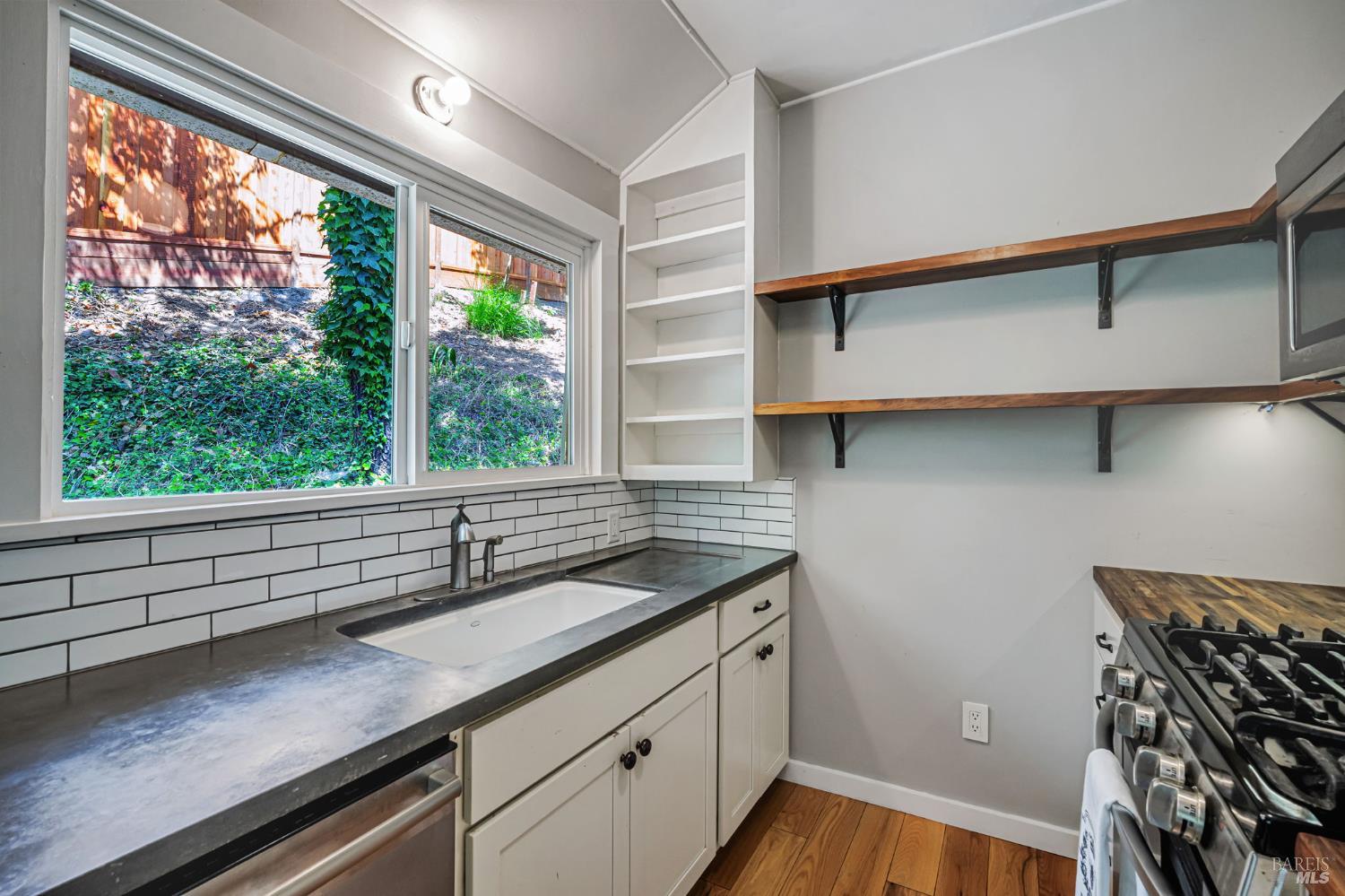 Detail Gallery Image 19 of 46 For 2160 Madrone Ave, Healdsburg,  CA 95448 - – Beds | – Baths