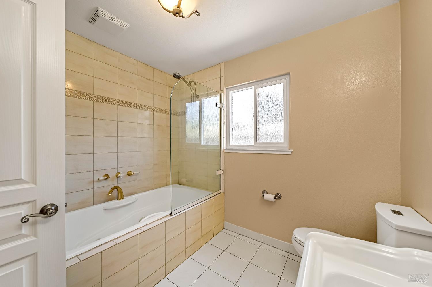 Detail Gallery Image 23 of 27 For 601 Cherry Ct, Fairfield,  CA 94534 - 4 Beds | 2/1 Baths