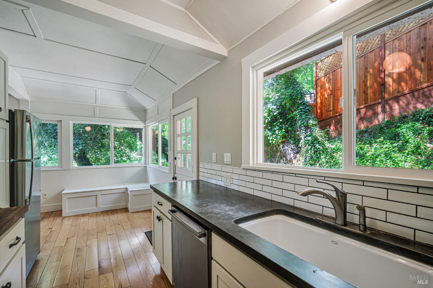Detail Gallery Image 20 of 46 For 2160 Madrone Ave, Healdsburg,  CA 95448 - – Beds | – Baths