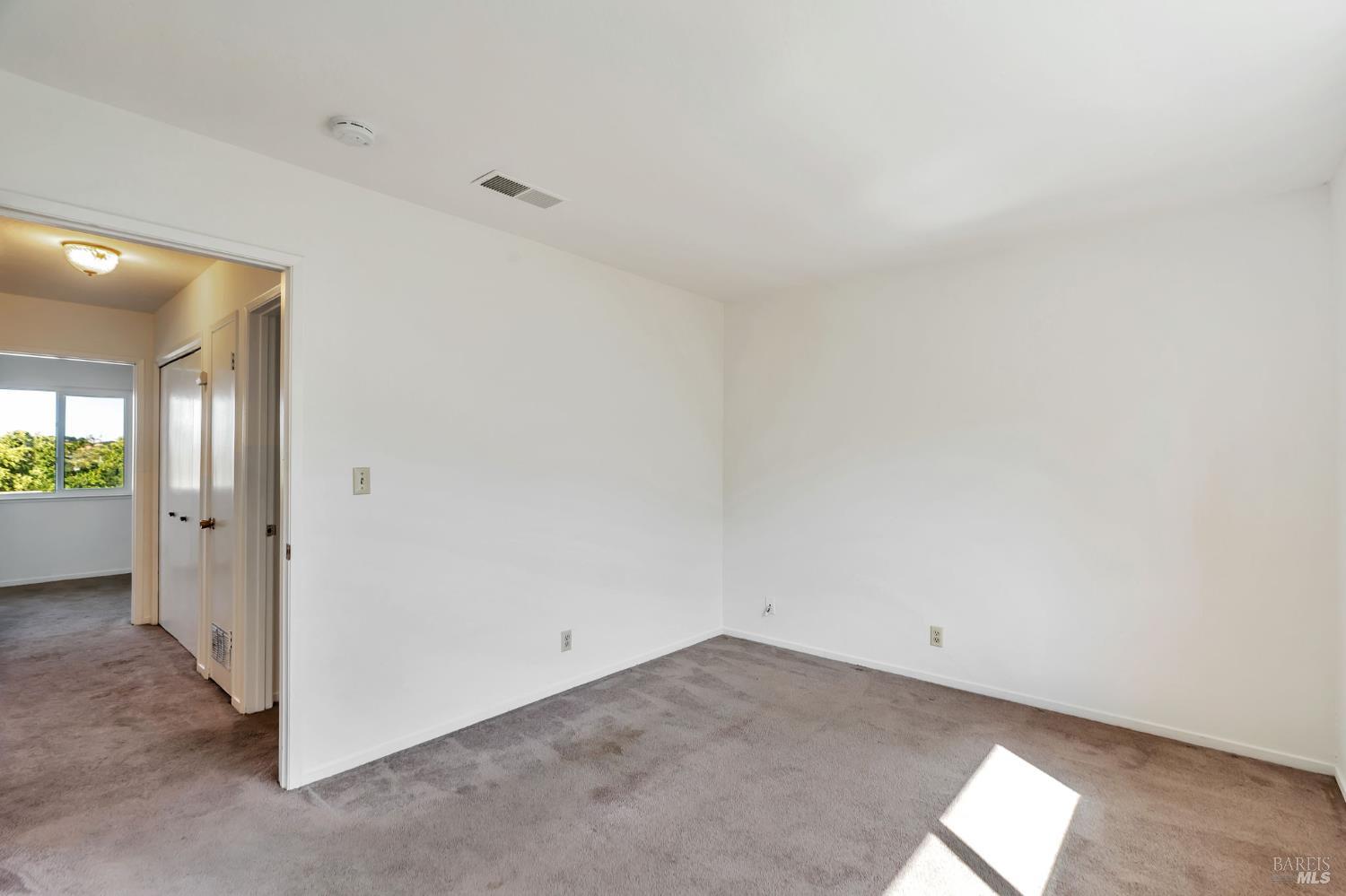 Detail Gallery Image 12 of 22 For 1285 Redwood Blvd #C,  Novato,  CA 94947 - 2 Beds | 1/1 Baths