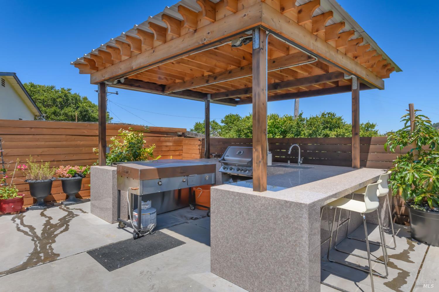 Detail Gallery Image 20 of 44 For 19 Tarrant Ct, San Rafael,  CA 94903 - 3 Beds | 2 Baths