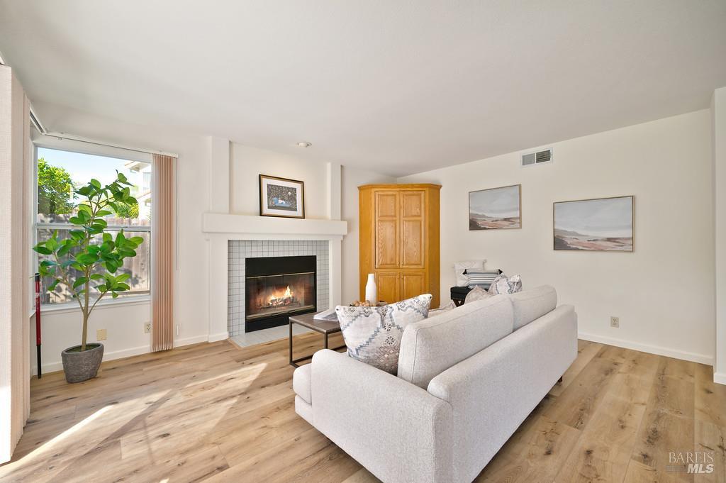 Lone Oak Drive, Vacaville, California image 7