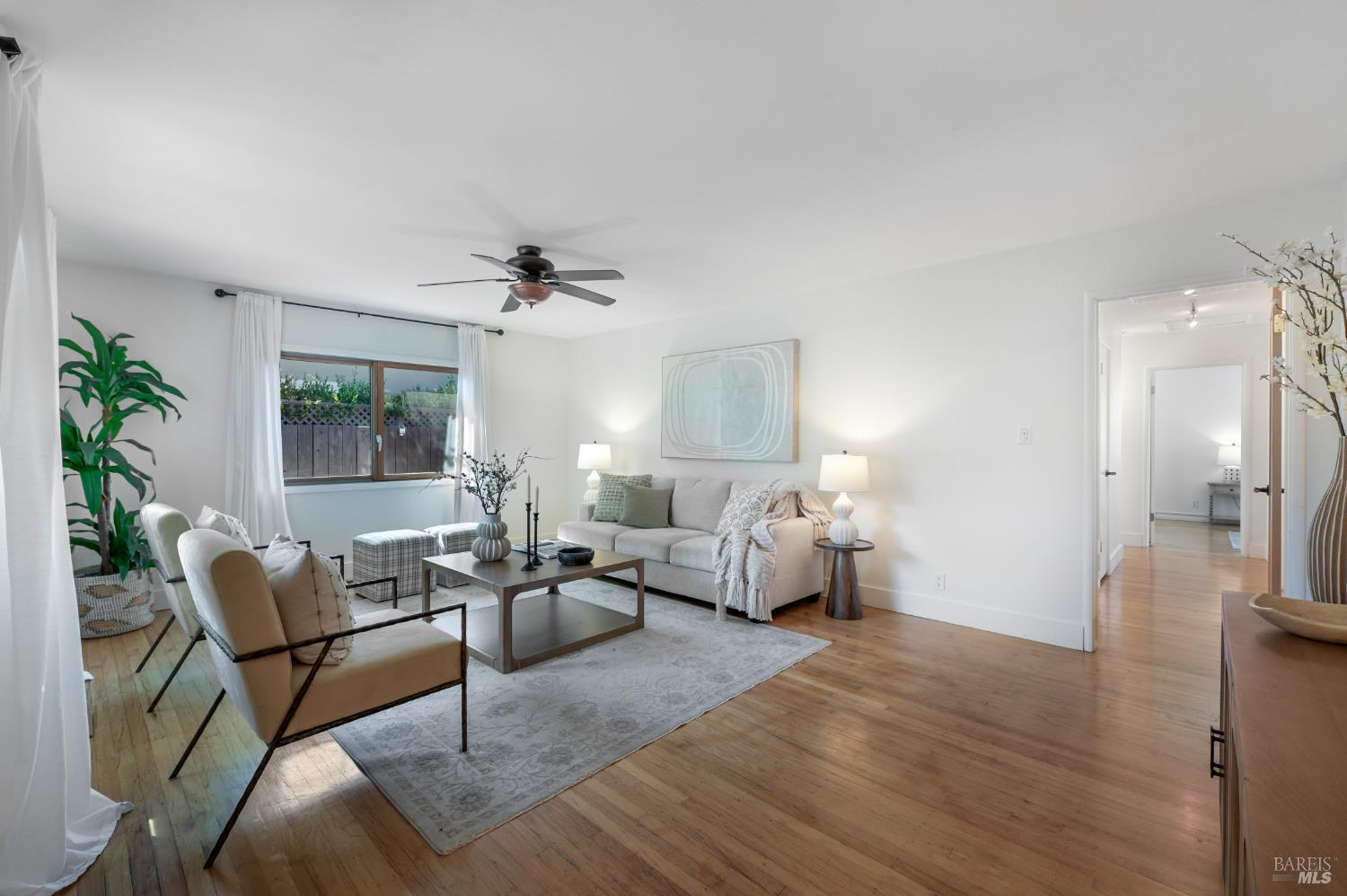 Detail Gallery Image 10 of 56 For 480 via Del Plano Unkn, Novato,  CA 94949 - 3 Beds | 2 Baths