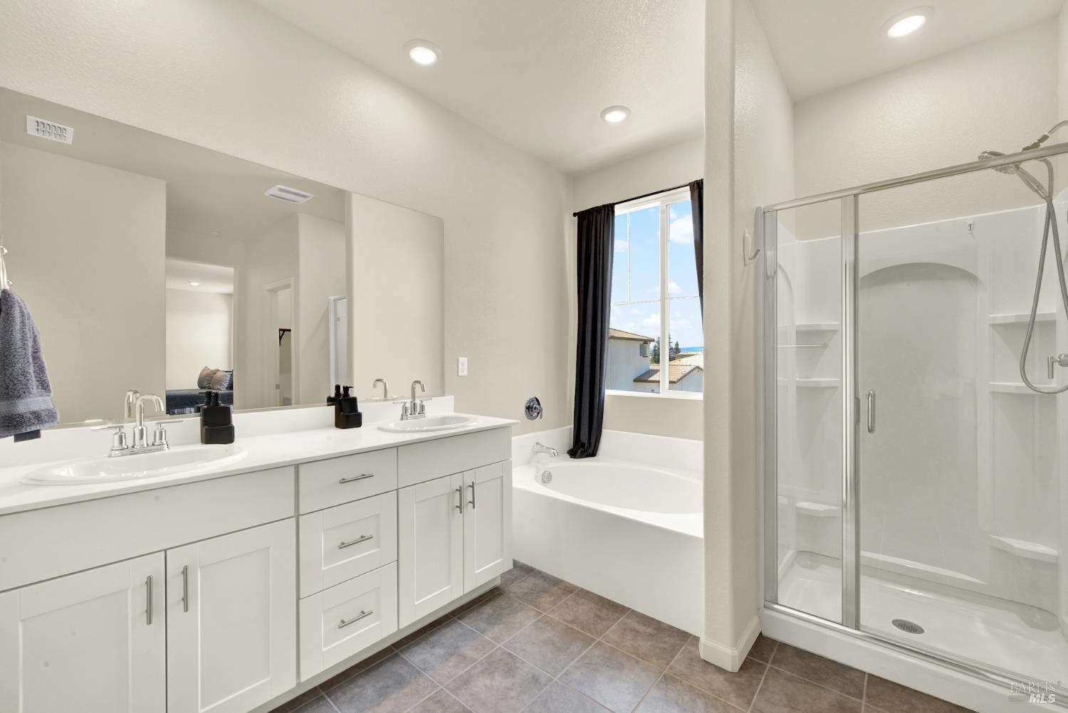 Detail Gallery Image 49 of 69 For 730 Daybreak Dr, Dixon,  CA 95620 - 4 Beds | 3 Baths