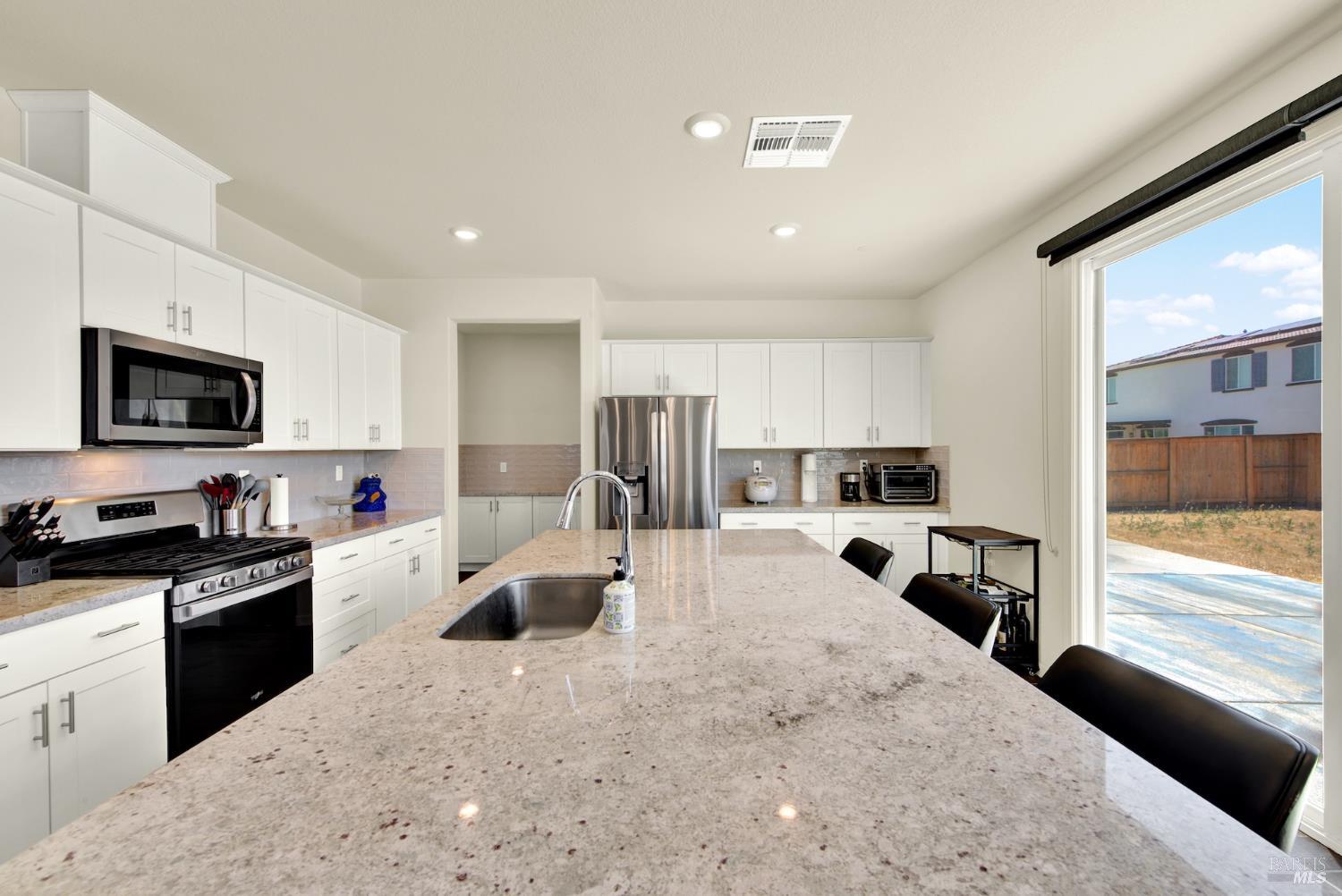 Detail Gallery Image 23 of 69 For 730 Daybreak Dr, Dixon,  CA 95620 - 4 Beds | 3 Baths